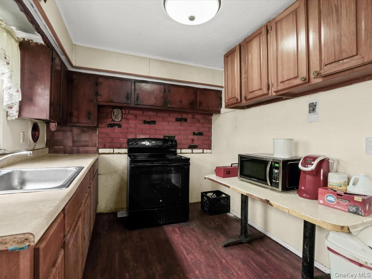 5th image of 130 Lemon St, Islip, NY 11722 | MLS# 1040626