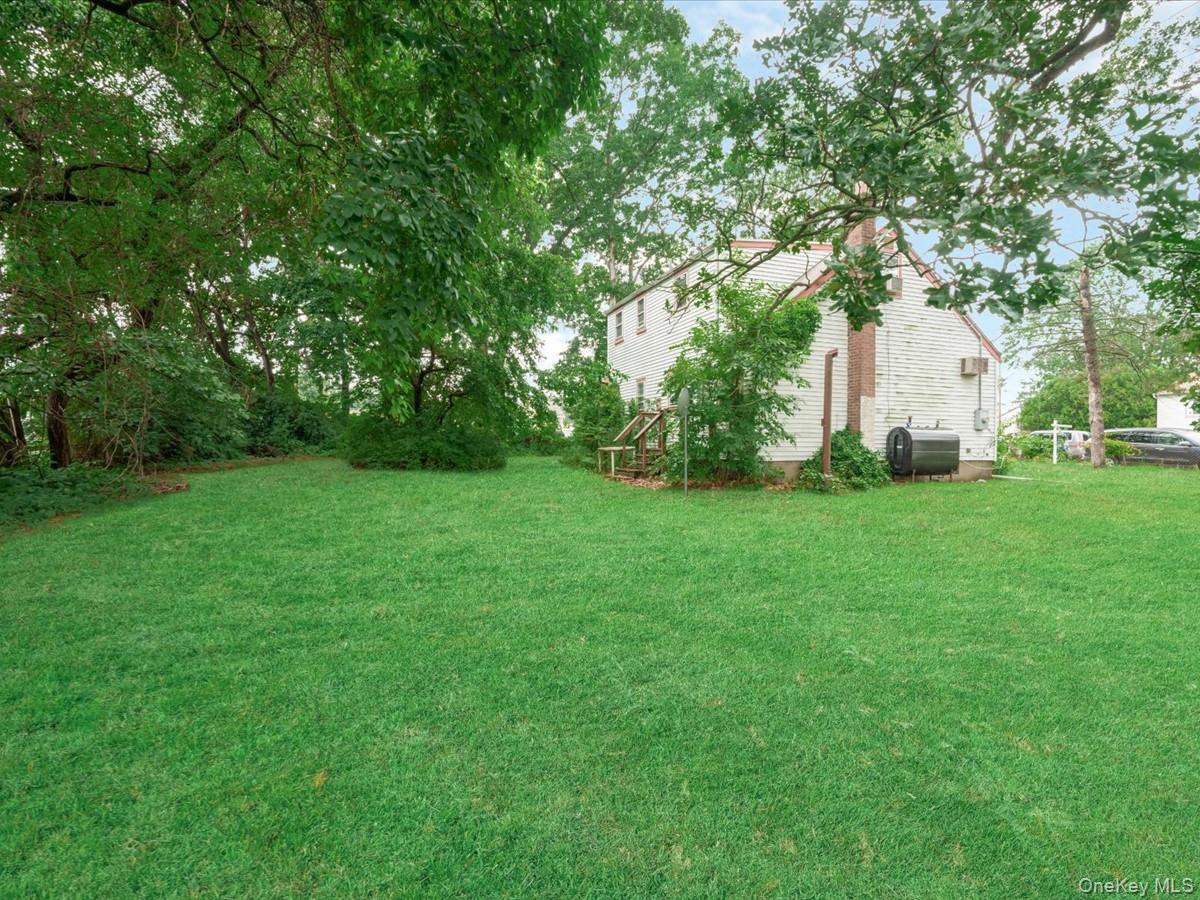 17th image of 130 Lemon St, Islip, NY 11722 | MLS# 1040626