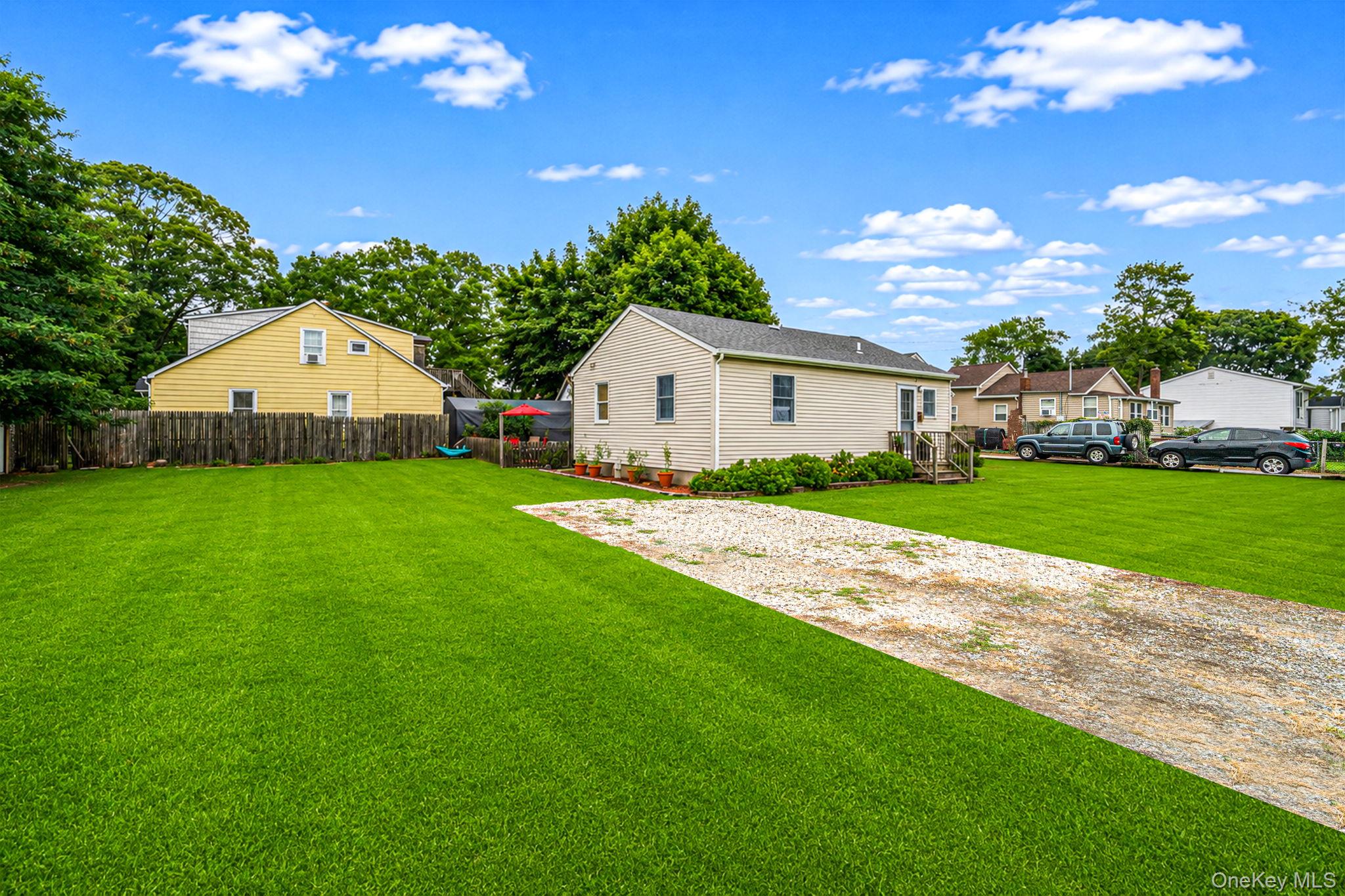 4th image of 21 Cherokee Dr, Islip, NY 11706 | MLS# 1040654