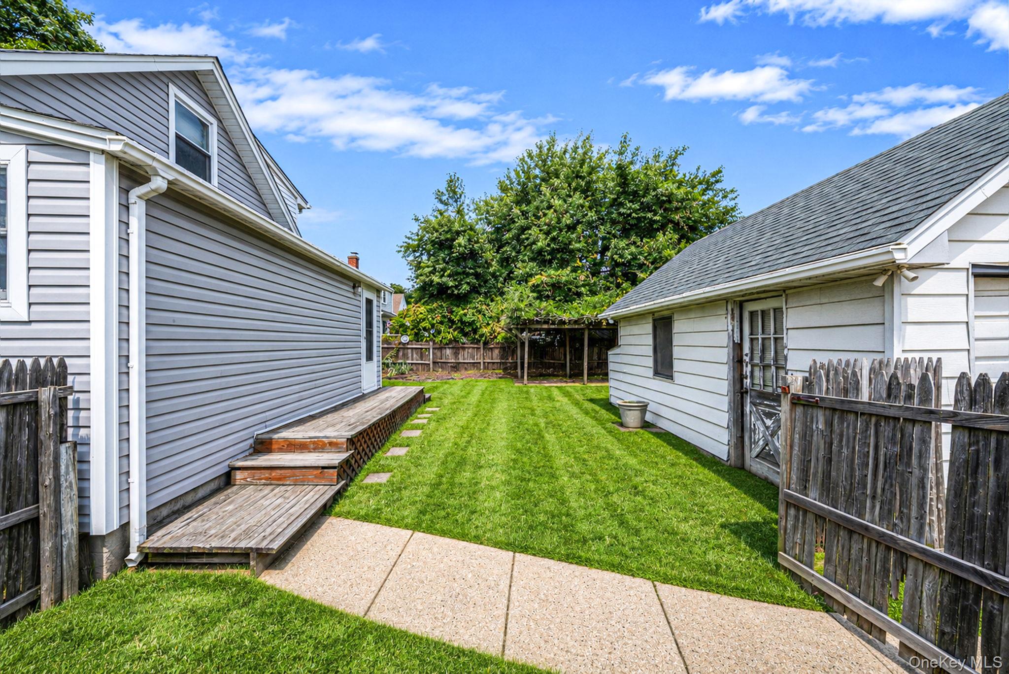29th image of 568 N Wellwood Ave, Babylon, NY 11757 | MLS# 1040710