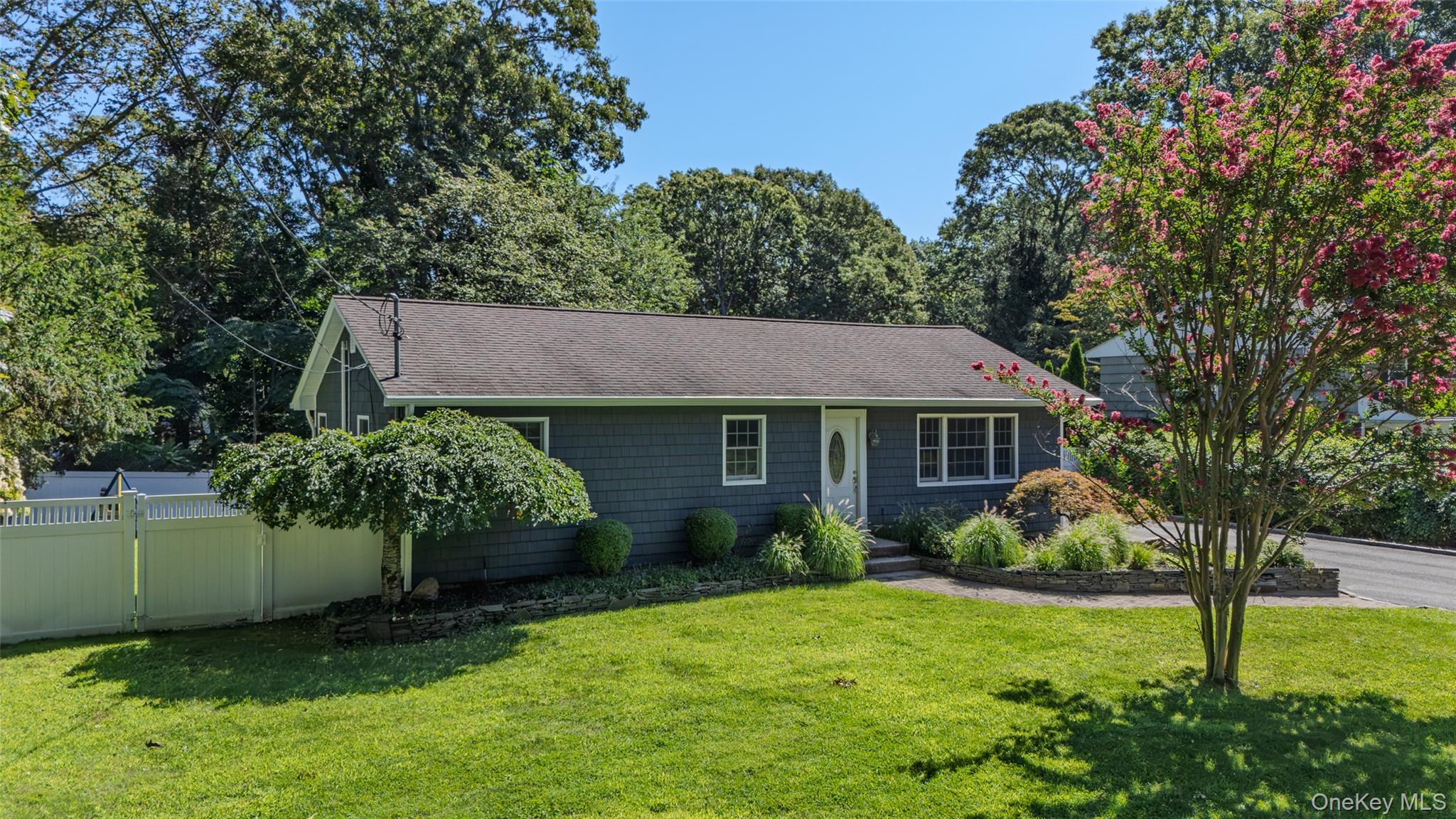 4th image of 45 Marbeth Cir, Brookhaven, NY 11764 | MLS# 1040721