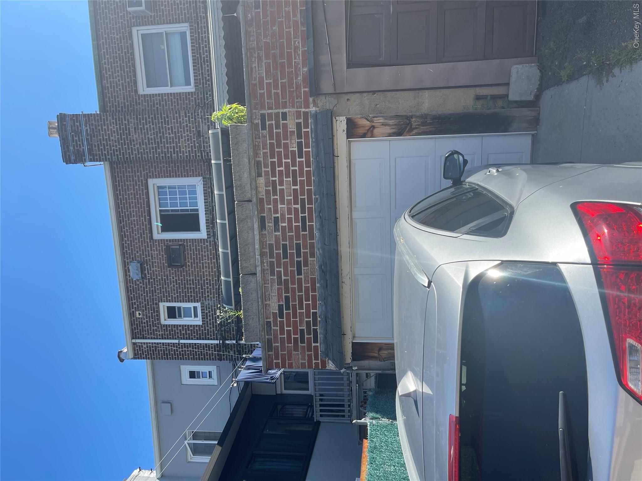 22nd image of 6166 78th St, New York, NY 11379 | MLS# 1040734