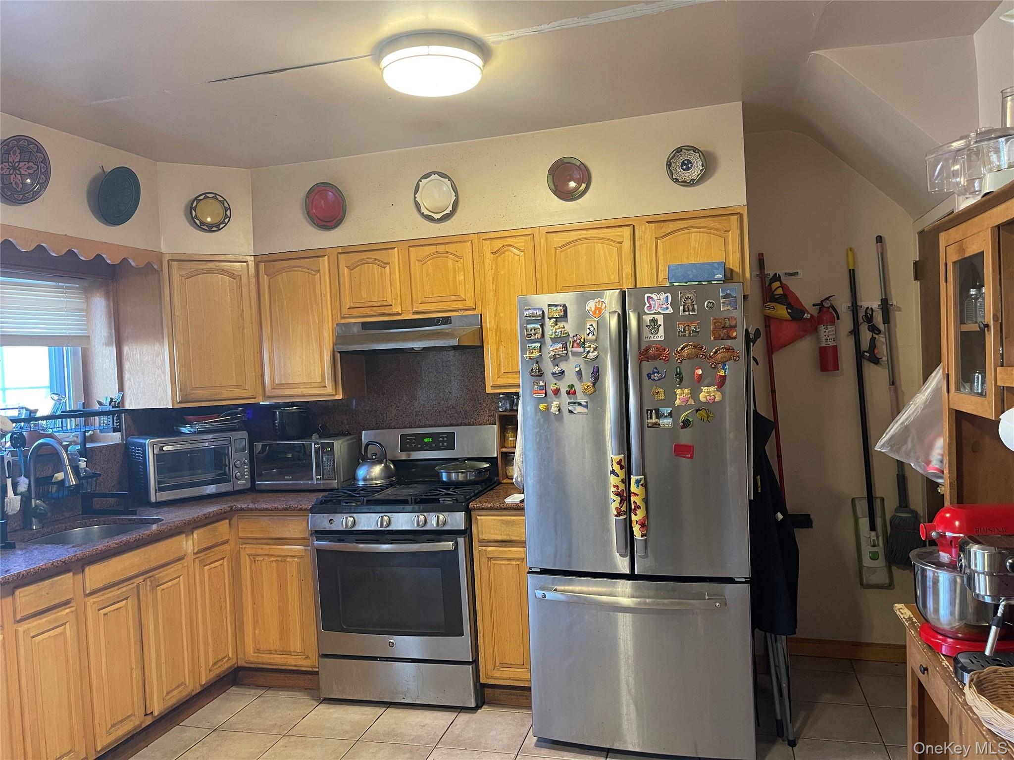 2nd image of 6166 78th St, New York, NY 11379 | MLS# 1040734