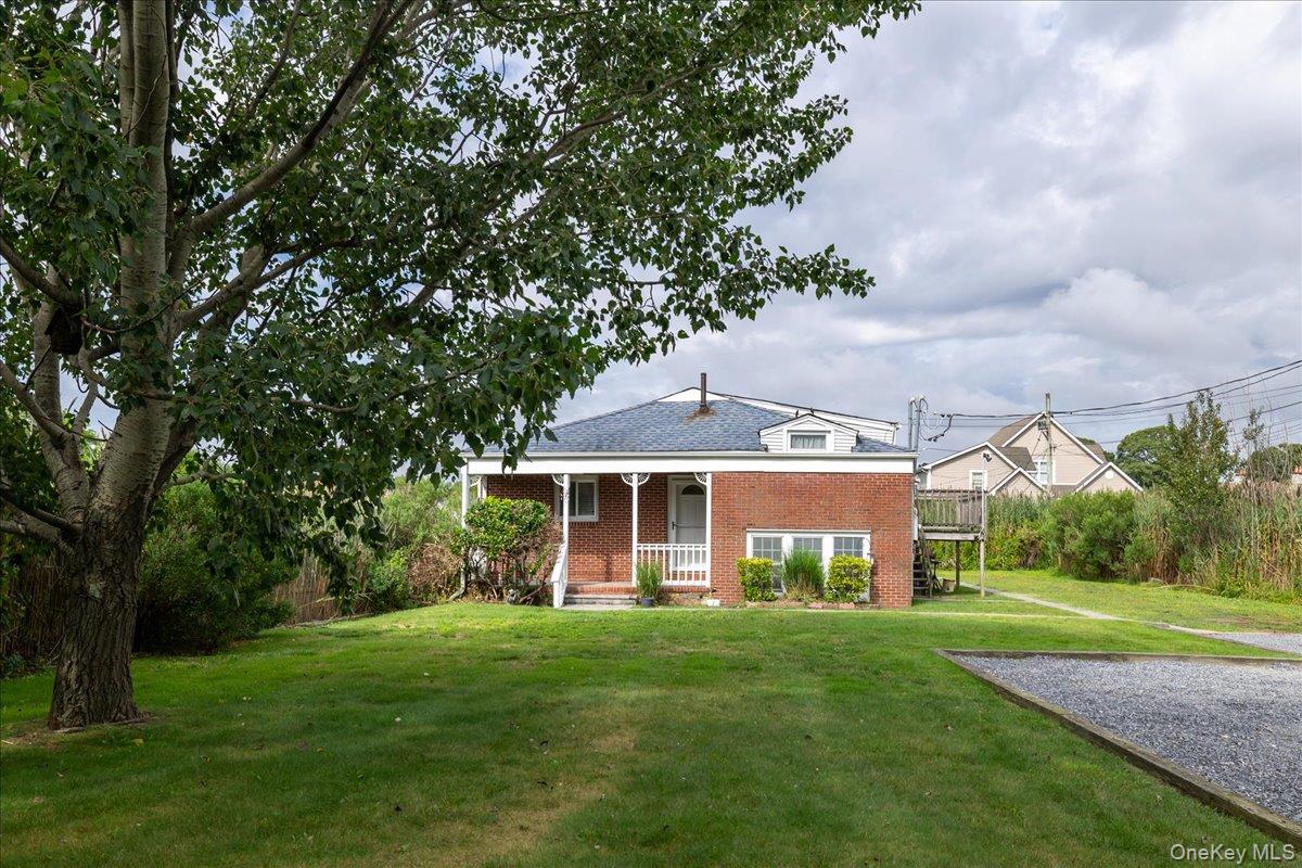 2nd image of 46 Riverdale Ave, Oyster Bay, NY 11758 | MLS# 1040763