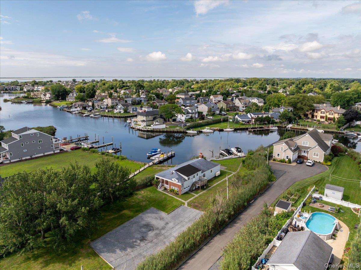 3rd image of 46 Riverdale Ave, Oyster Bay, NY 11758 | MLS# 1040763