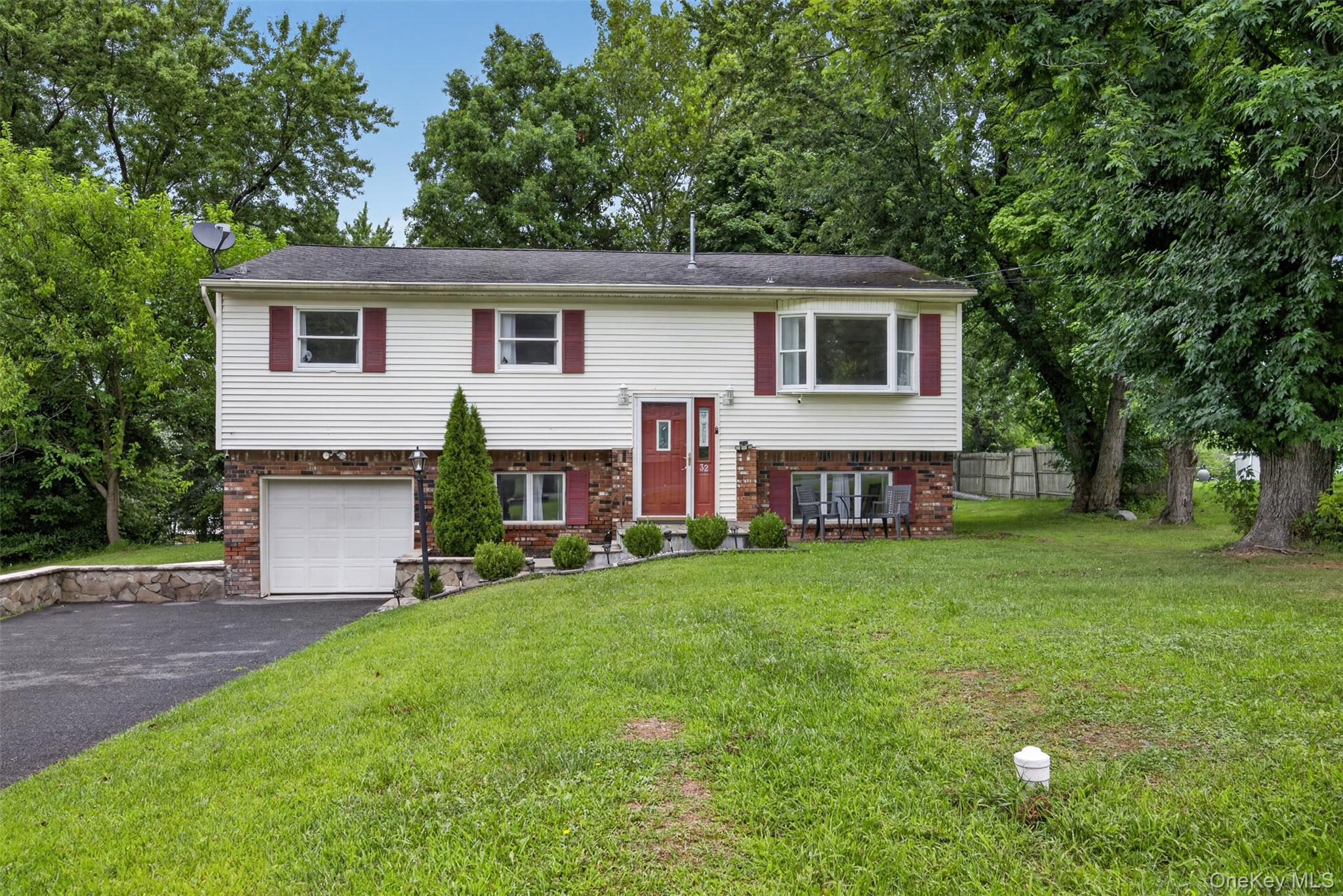 1st image of 32 Surrey Rd, Chester Town, NY 10918 | MLS# 1040785