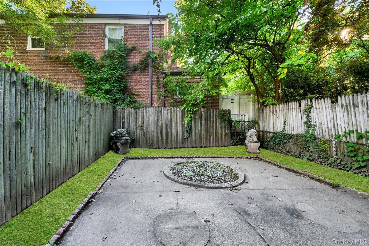 2nd image of 308 W 234th St, New York, NY 10463 | MLS# 1040786