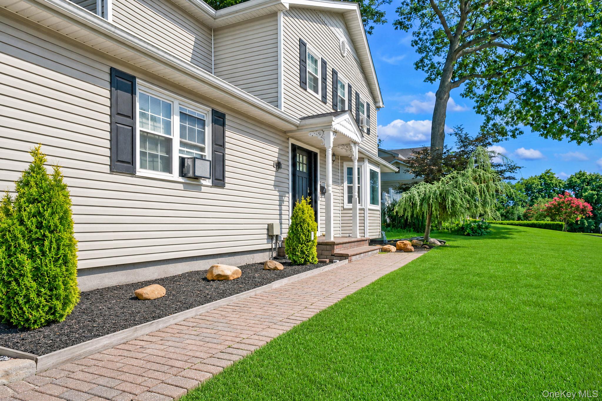 5th image of 15 Jamar Ln, Brookhaven, NY 11779 | MLS# 1040799