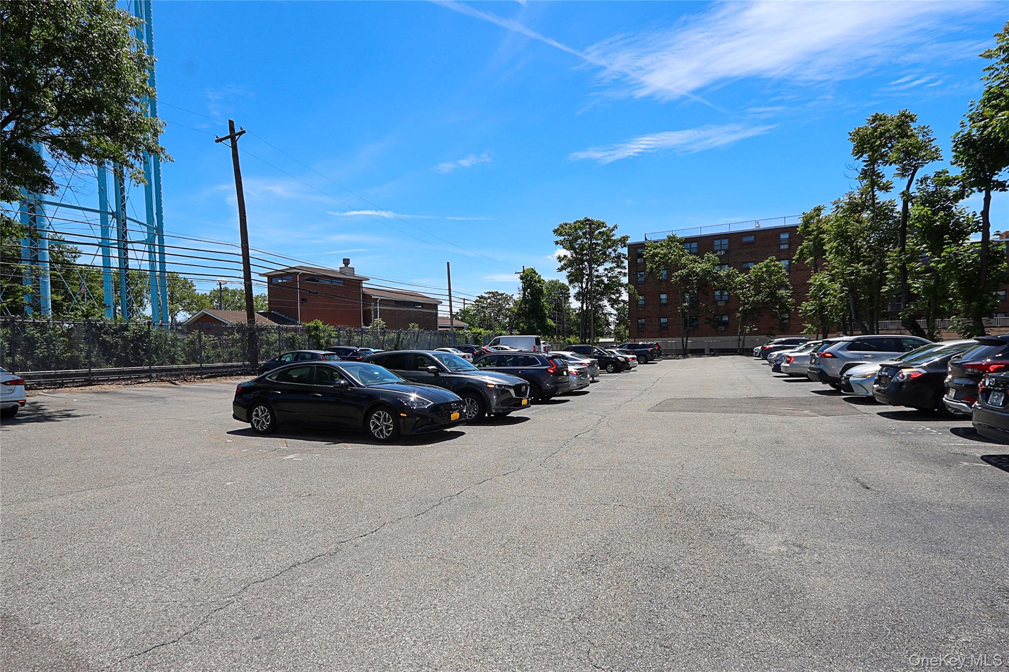 2nd image of 100 Lincoln Ave, North Hempstead, NY 11501