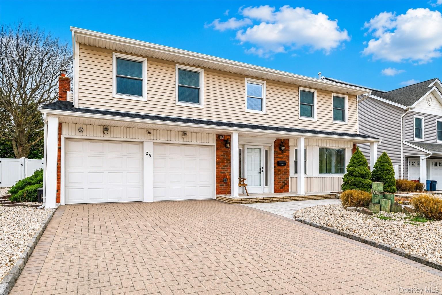 2nd image of 29 Donna Ln, Hempstead, NY 11561 | MLS# 1040870