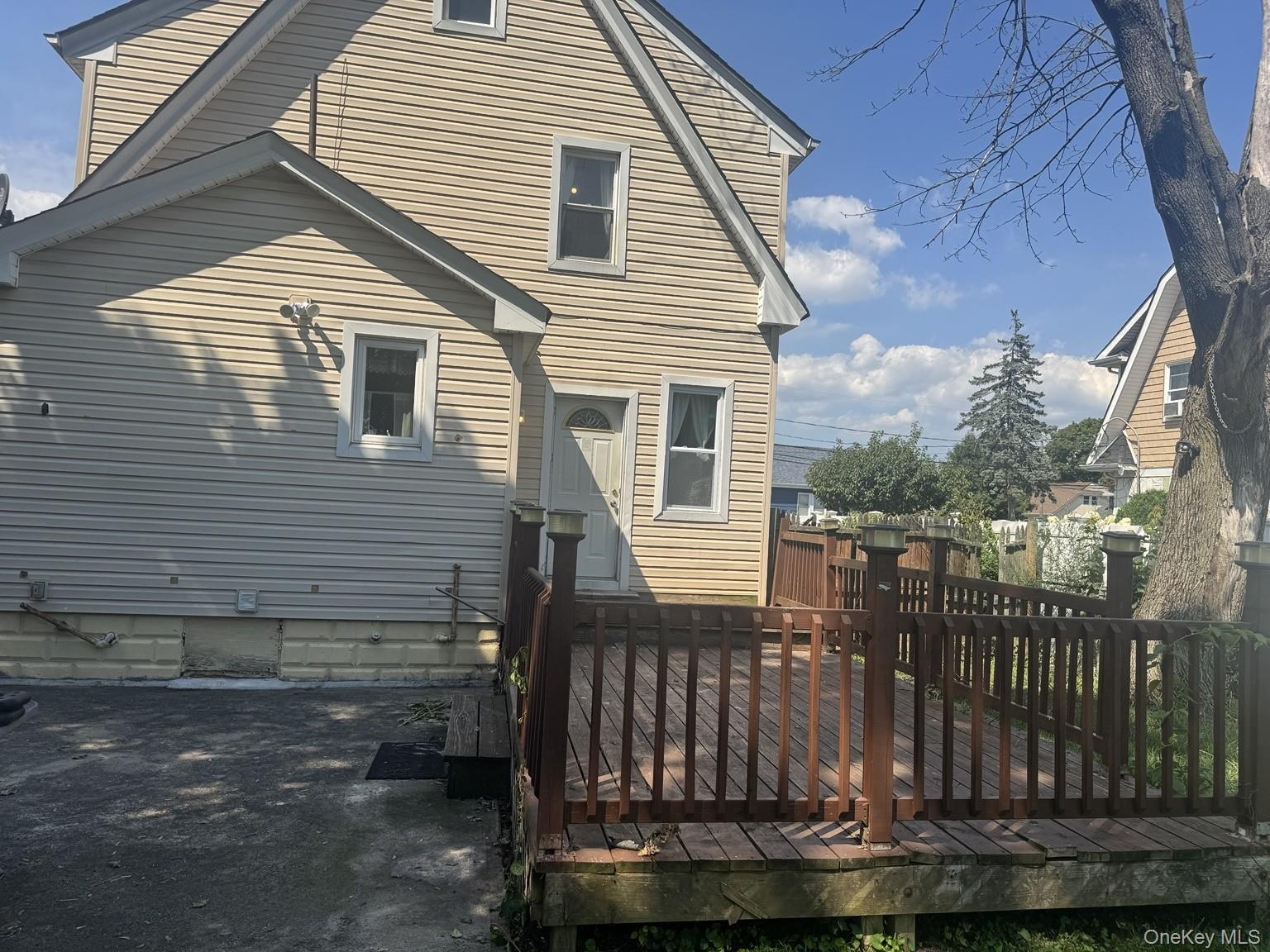 16th image of 114 Leonard Ave, Hempstead, NY 11520 | MLS# 1040888