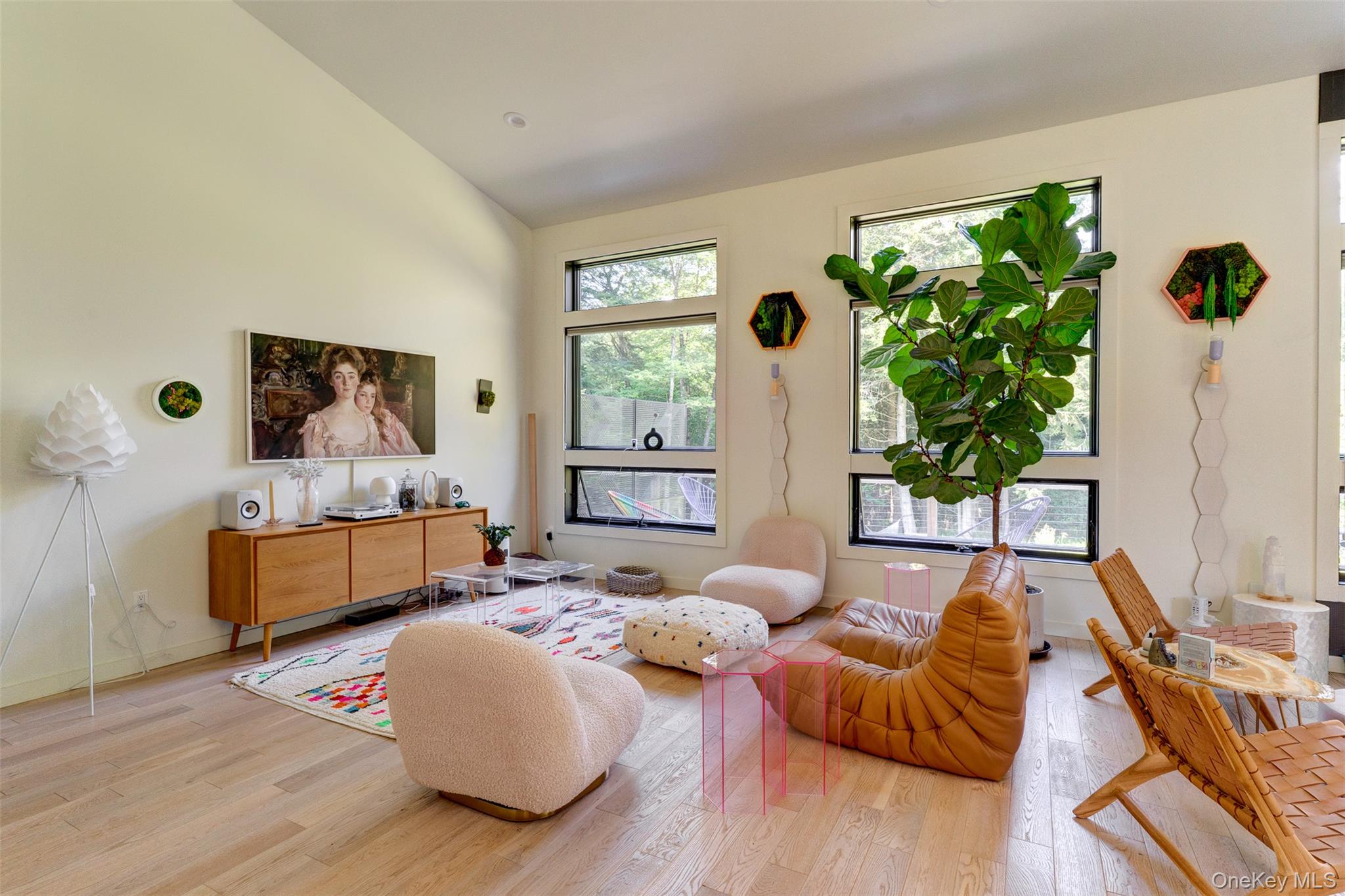 Photo 5 of Single family home for sale at 633 Brown Settlement Rd, Rockland, NY 12758 | MLS# 1040900 | Listing updated on 2026-09-05