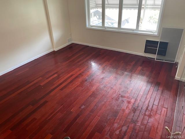 10th image of 2088 Renfrew Ave, Hempstead, NY 11003 | MLS# 1040935