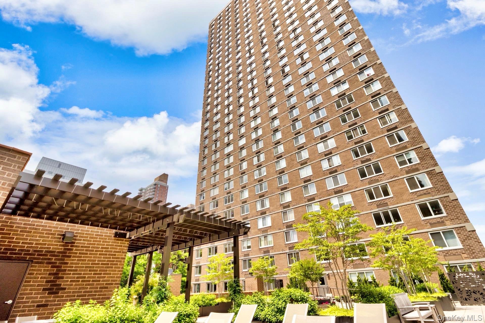 47th image of 345 E 93rd St #4K, New York, NY 10128 | MLS# 1040971