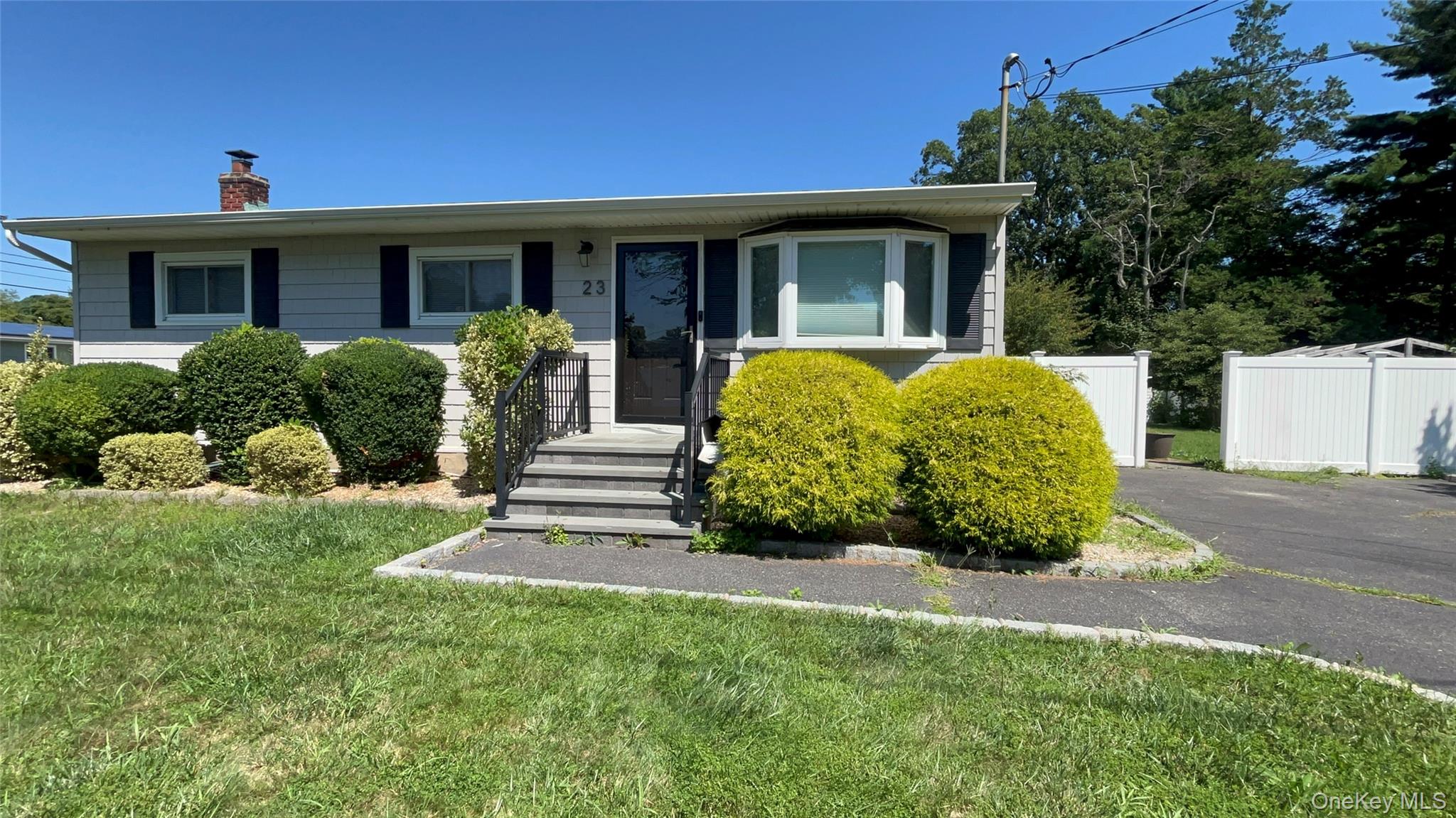 4th image of 23 Pine St, Islip, NY 11717 | MLS# 1040975