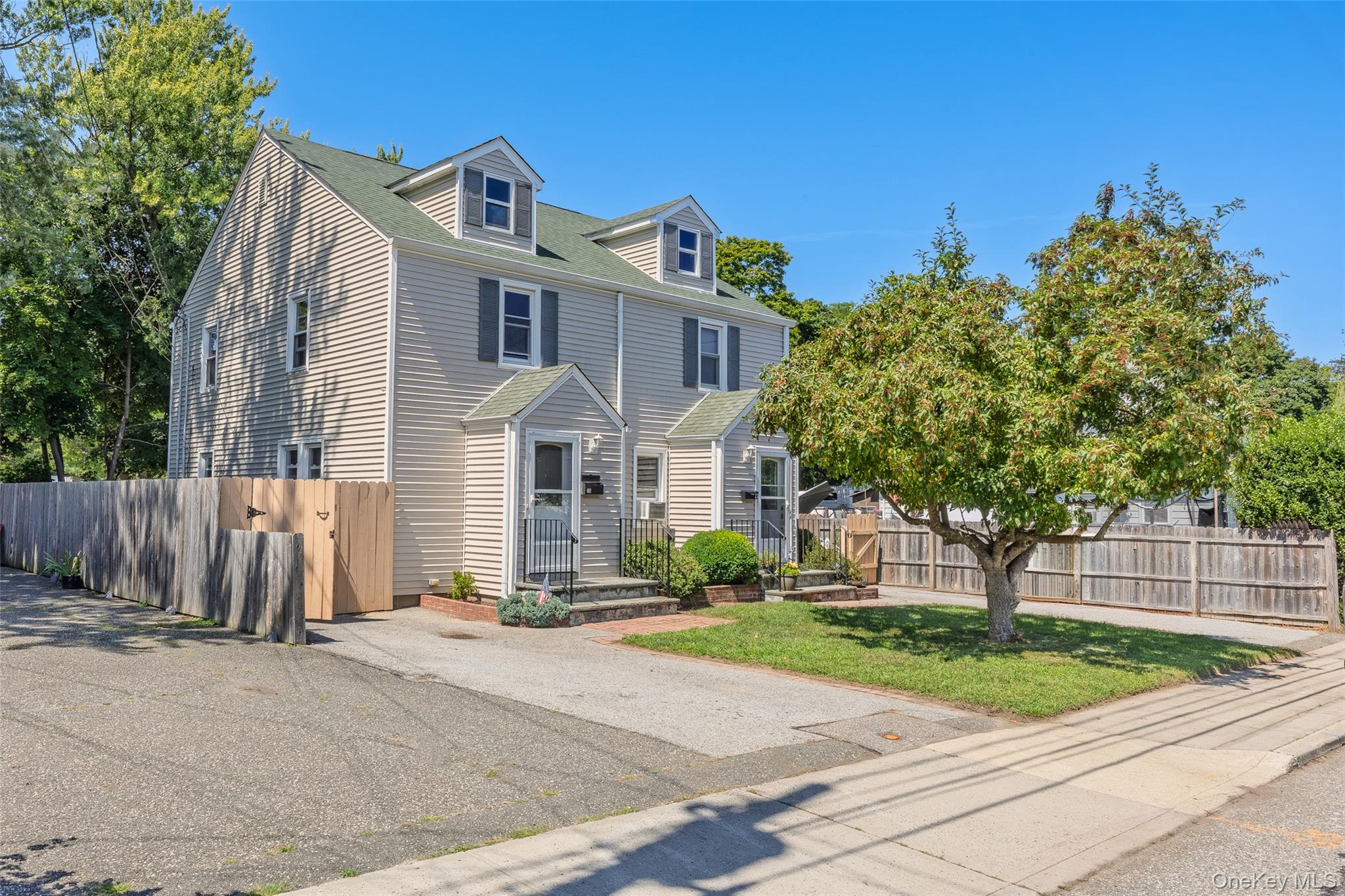 3rd image of 20-22 Henry St, Smithtown, NY 11754 | MLS# 1040992