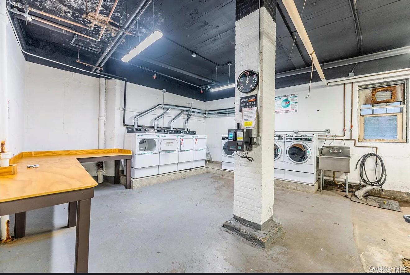 2nd image of 136-05 Sanford Ave, New York, NY 11355