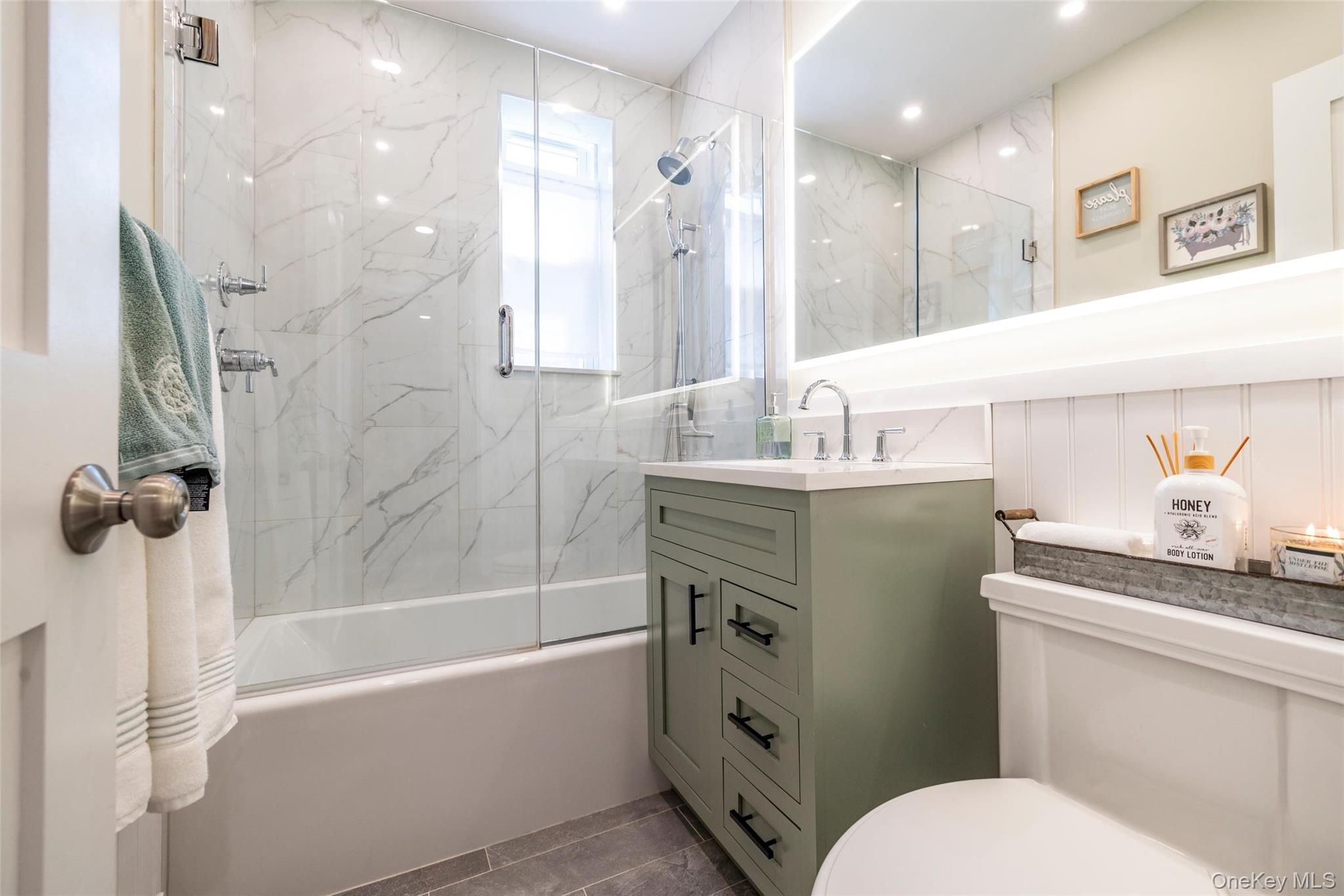 2nd image of 280 Atlantic Ave, Hempstead, NY 11518