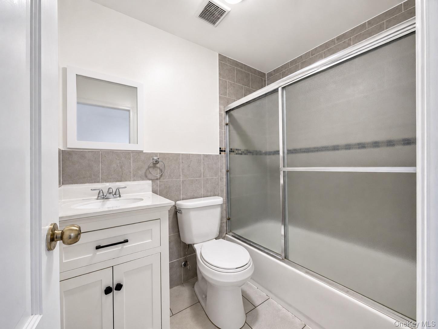 5th image of 919 Bryant Ave, New York, NY 10474 | MLS# 1041068