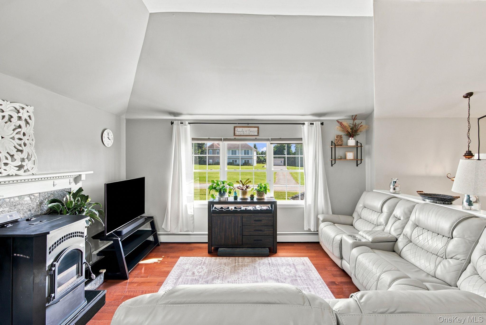 3rd image of 16 Rosio Ln, Plattekill, NY 12548 | MLS# 1041091