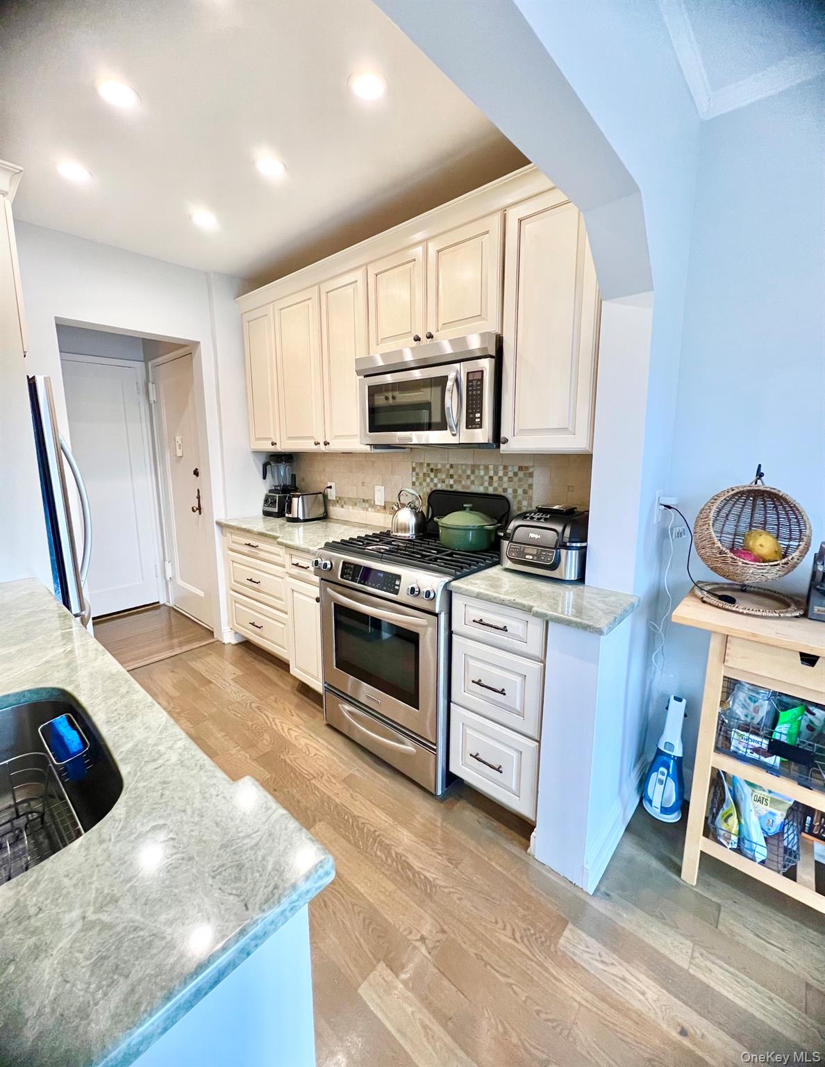 4th image of 104 S Village Ave #1H, Hempstead, NY 11570 | MLS# 1041107