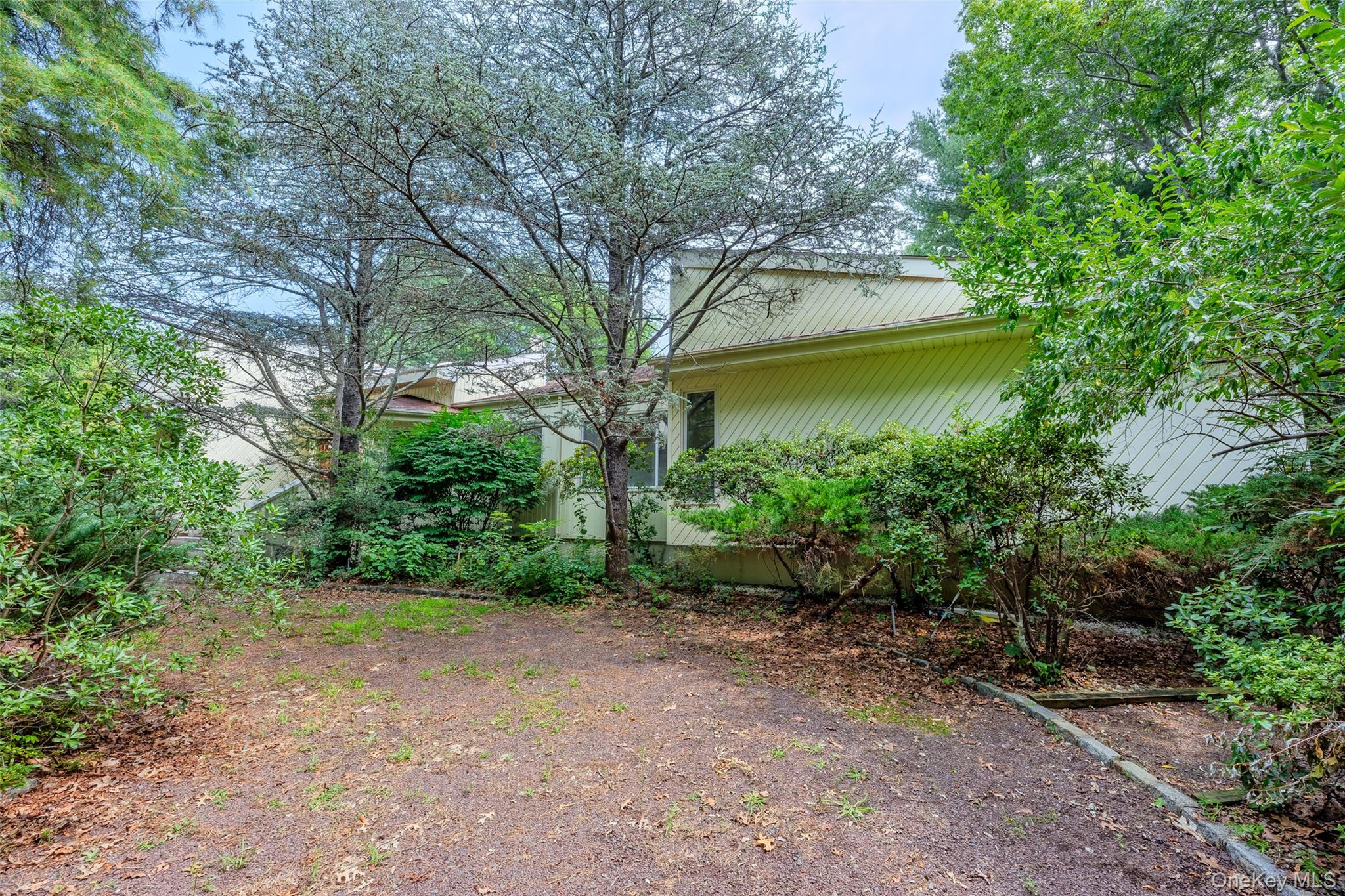 3rd image of 23 The Registry, Southampton, NY 11942 | MLS# 1041126