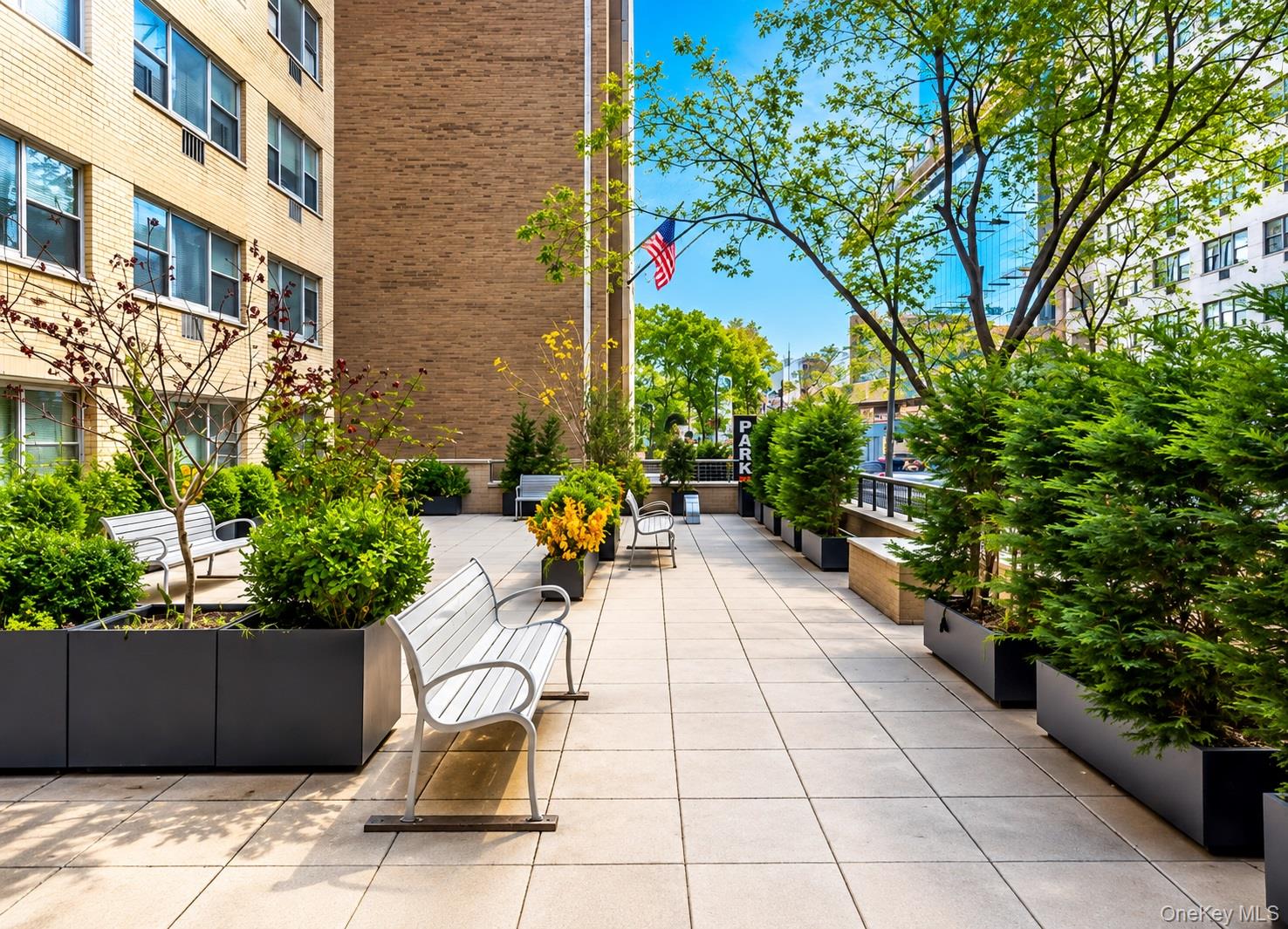 1st image of 333 E 46th St #10E, New York, NY 10017 | MLS# 1041162