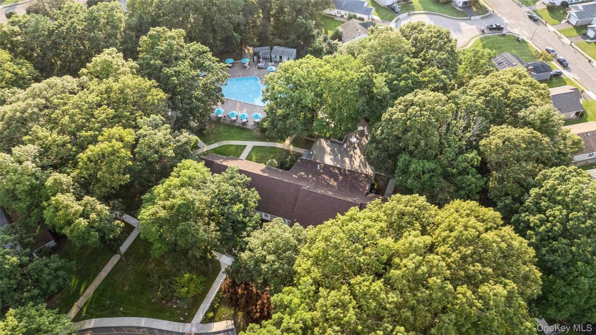 28th image of 185 Kingston Dr, Brookhaven, NY 11961 | MLS# 1041185