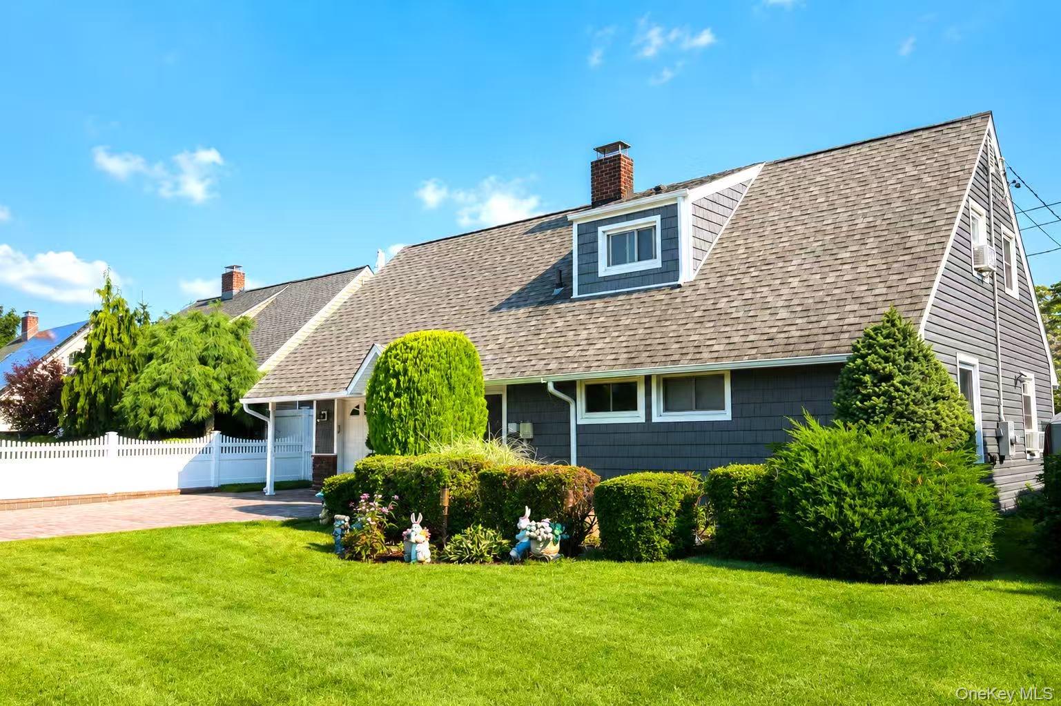 3rd image of 31 Sunrise Ln, Hempstead, NY 11756 | MLS# 1041209