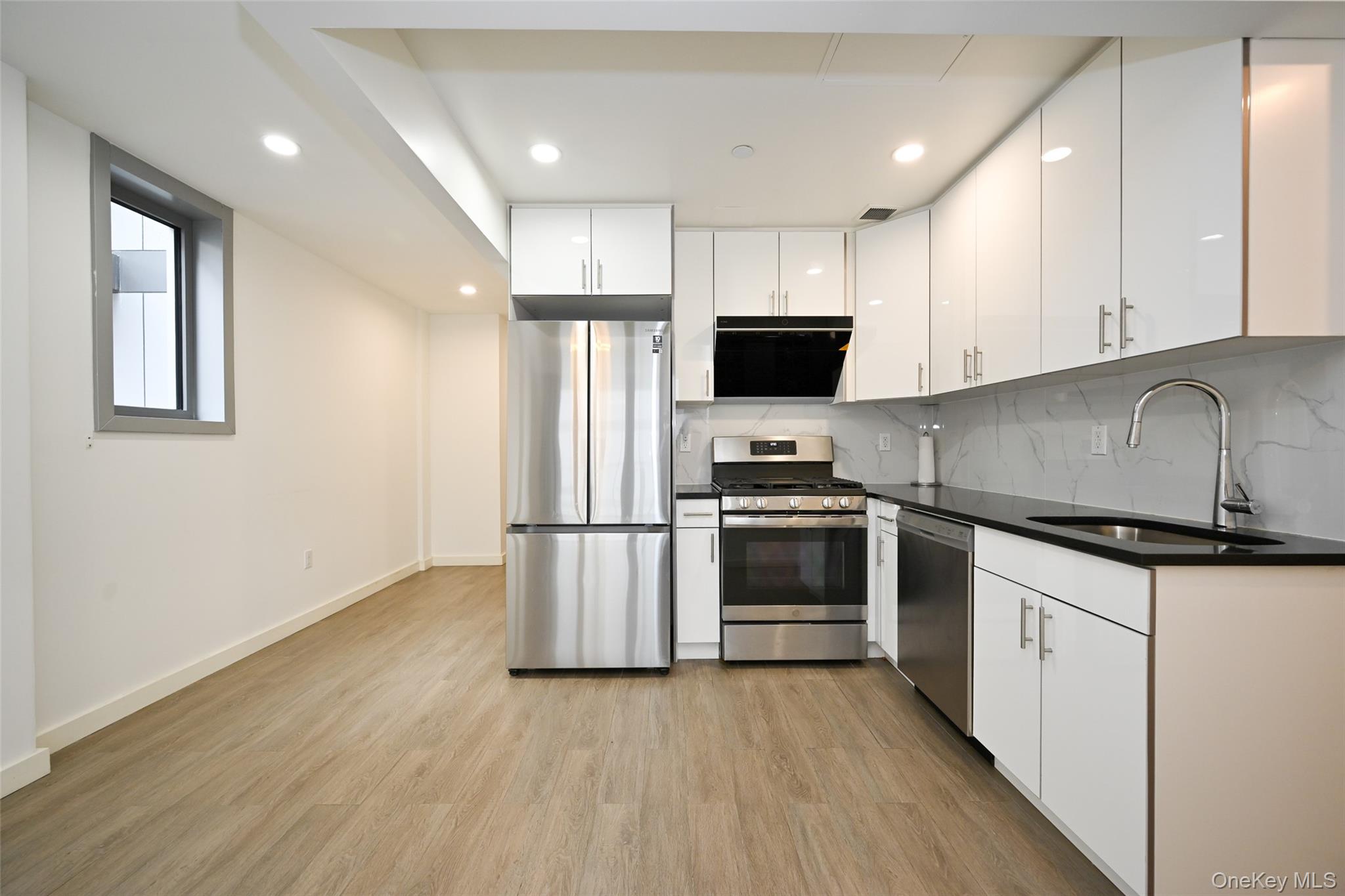 3rd image of 144-27 Sanford Ave, New York, NY 11355