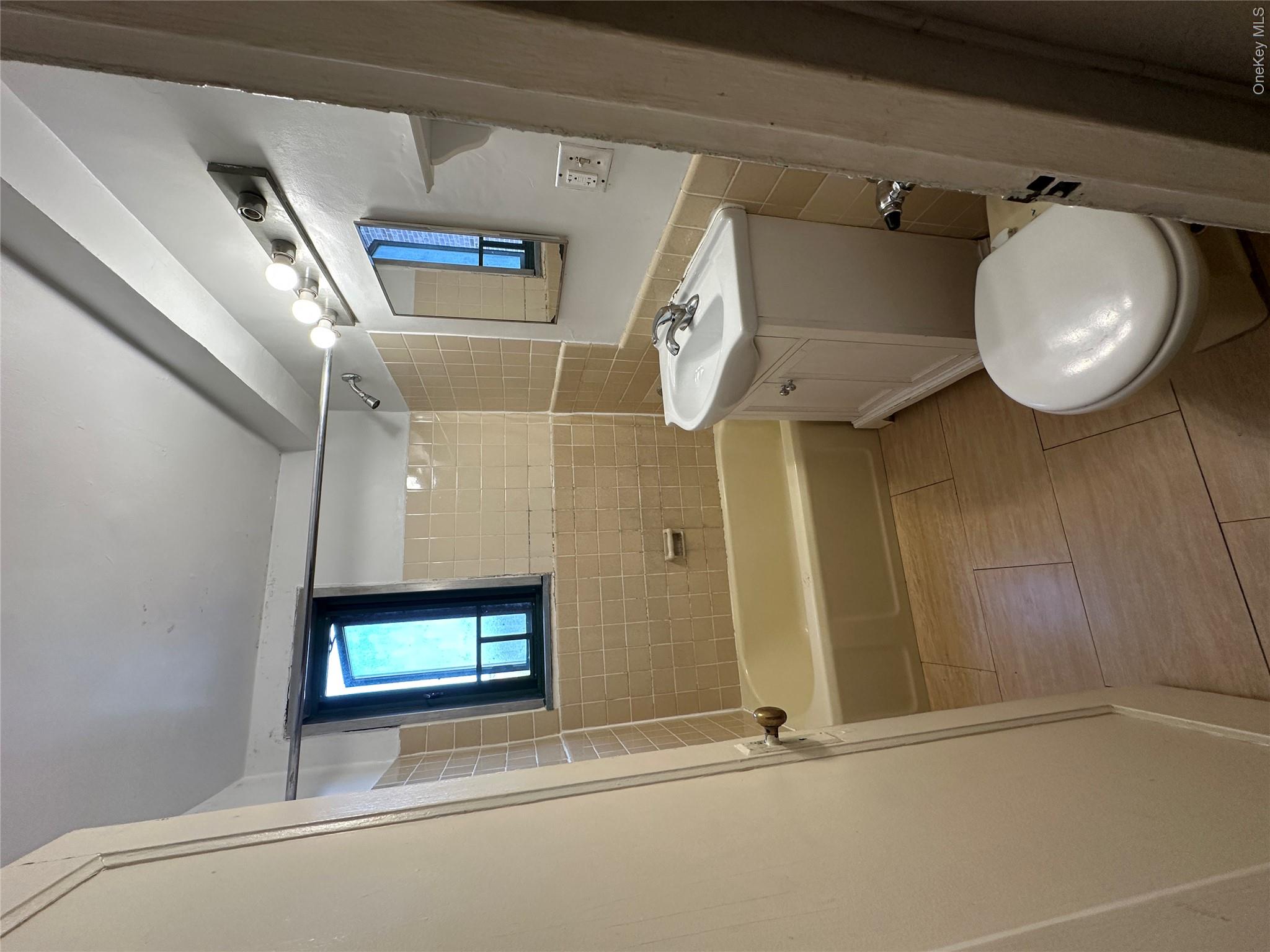 17th image of 1579 Metropolitan Ave #6H, New York, NY 10462 | MLS# 1041237