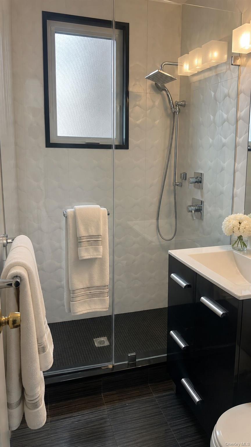 3rd image of 271 Cedarhurst Ave #E1, Hempstead, NY 11516 | MLS# 1041253