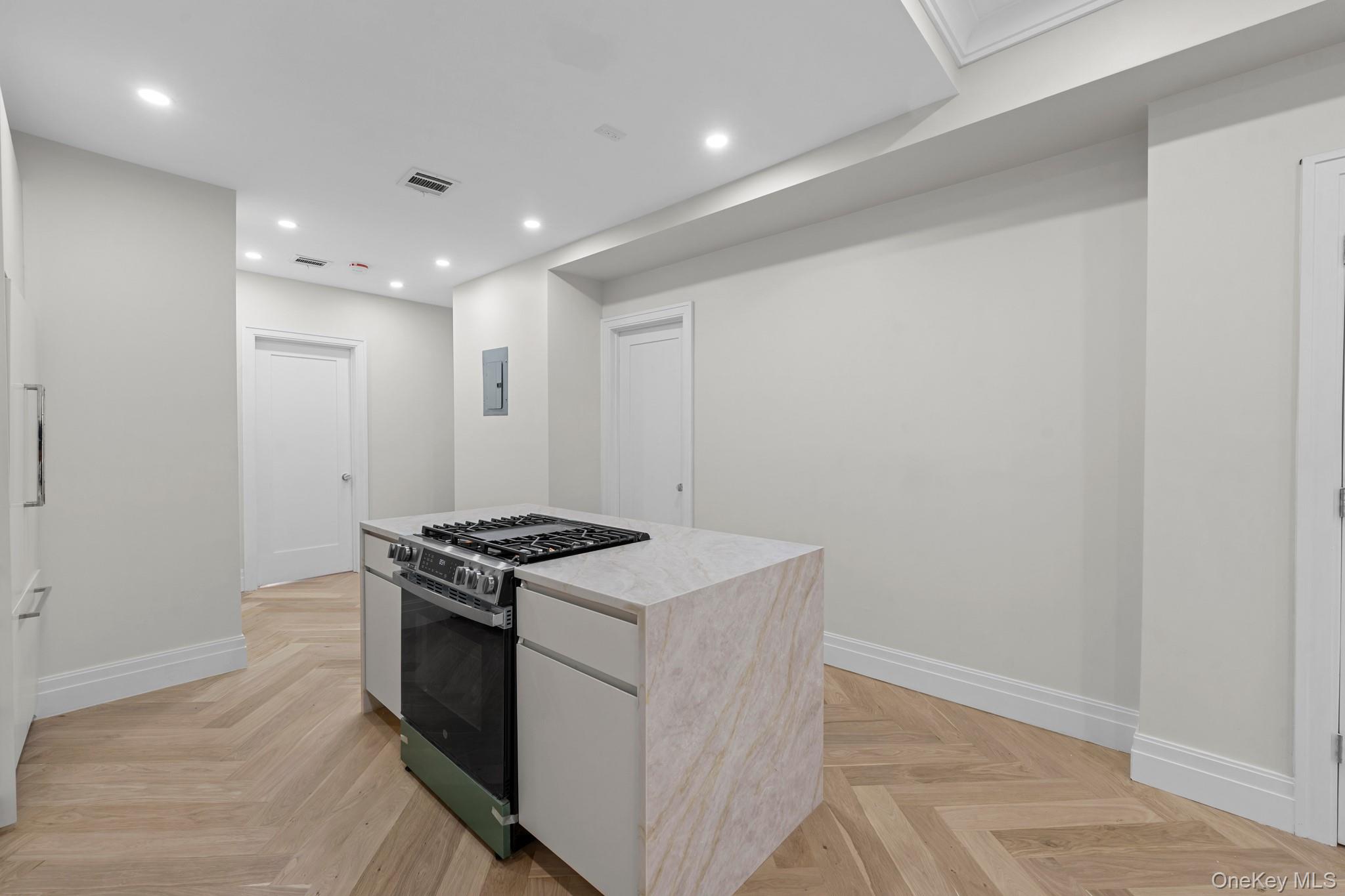 5th image of 3722 27Th St, New York, NY 11101 | MLS# 1041269