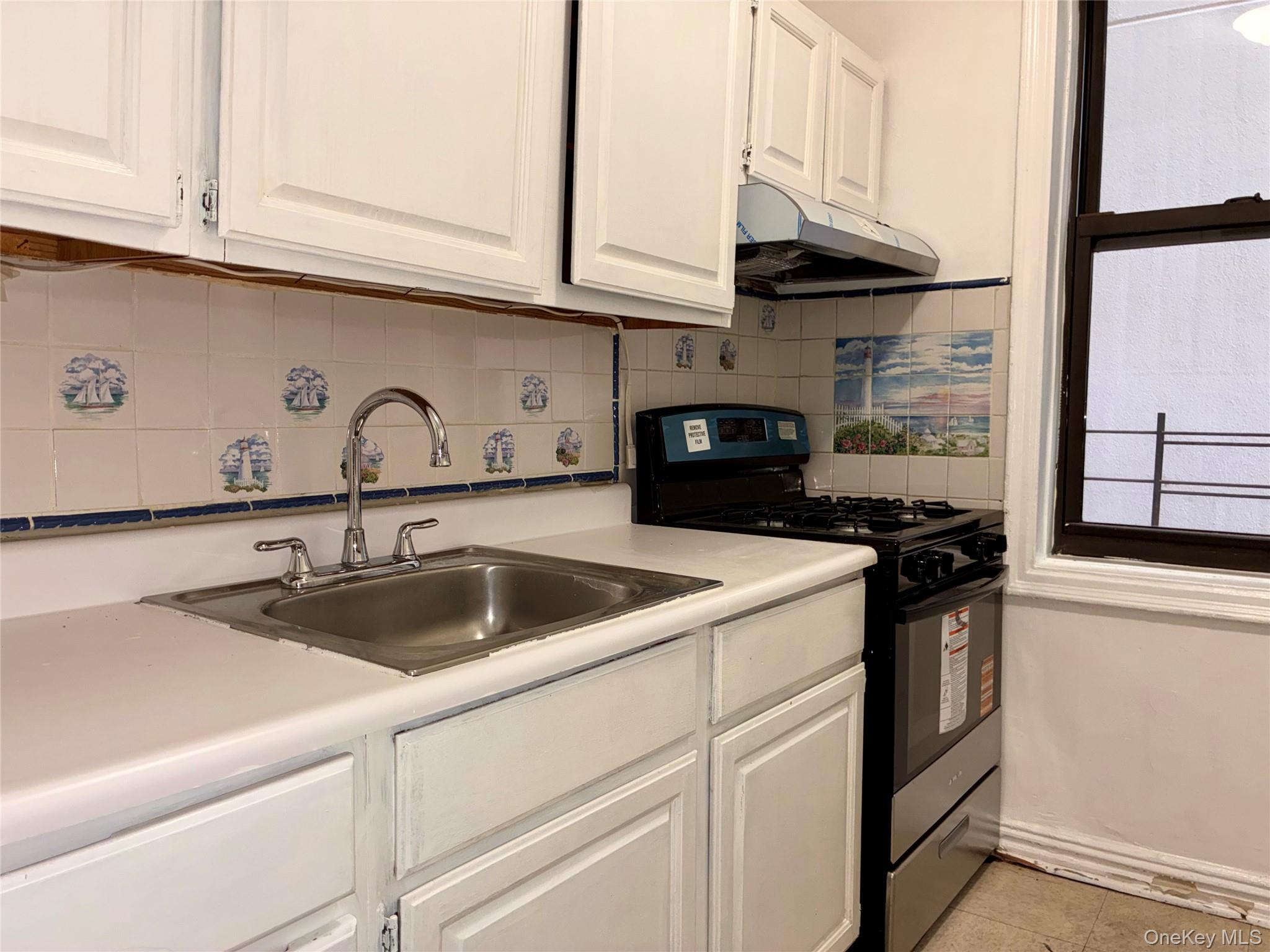 2nd image of 340 E Mosholu Pkwy S, New York, NY 10458