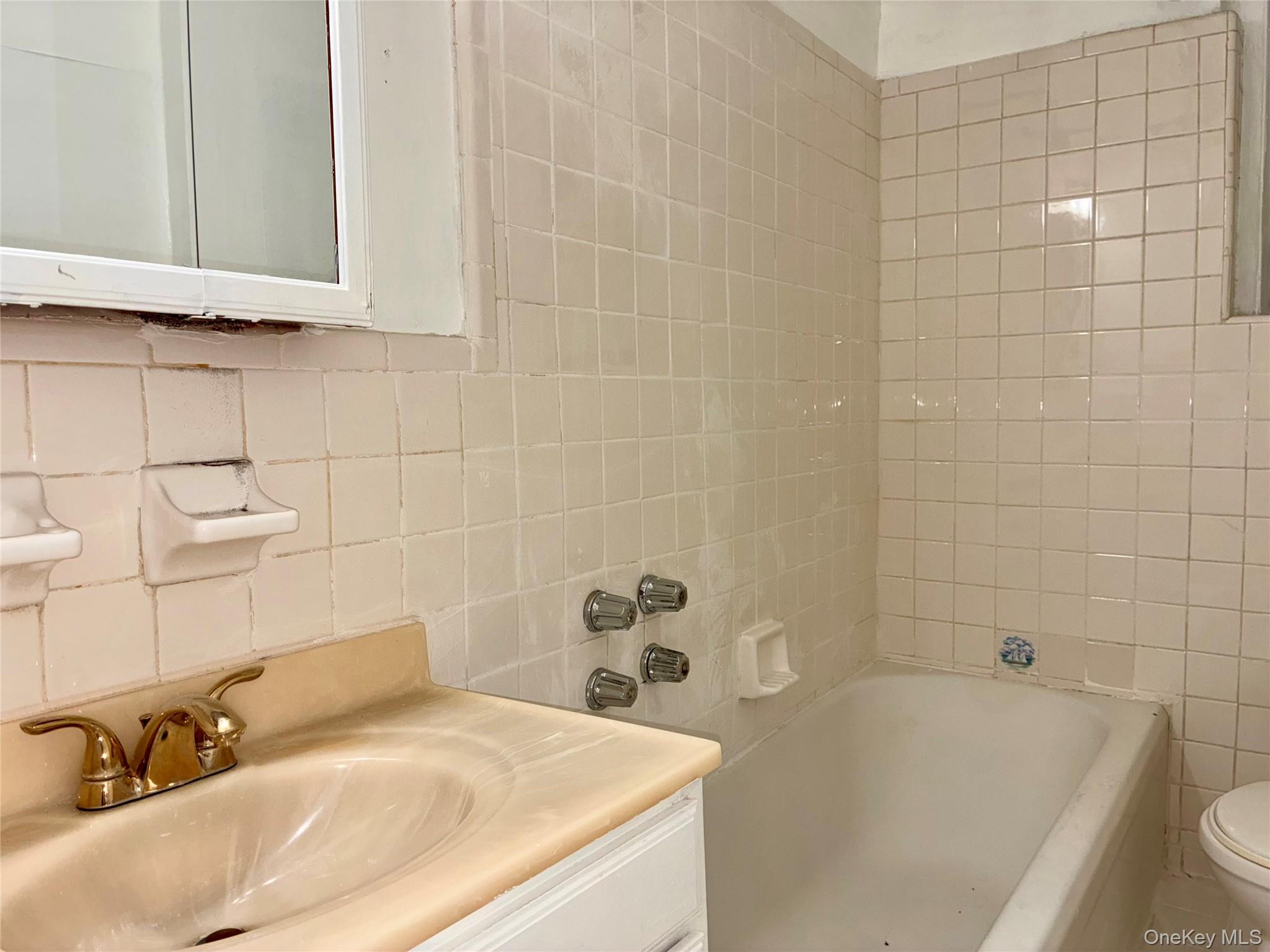 13th image of 340 East Mosholu Pkwy S #2C, New York, NY 10458 | MLS# 1041312