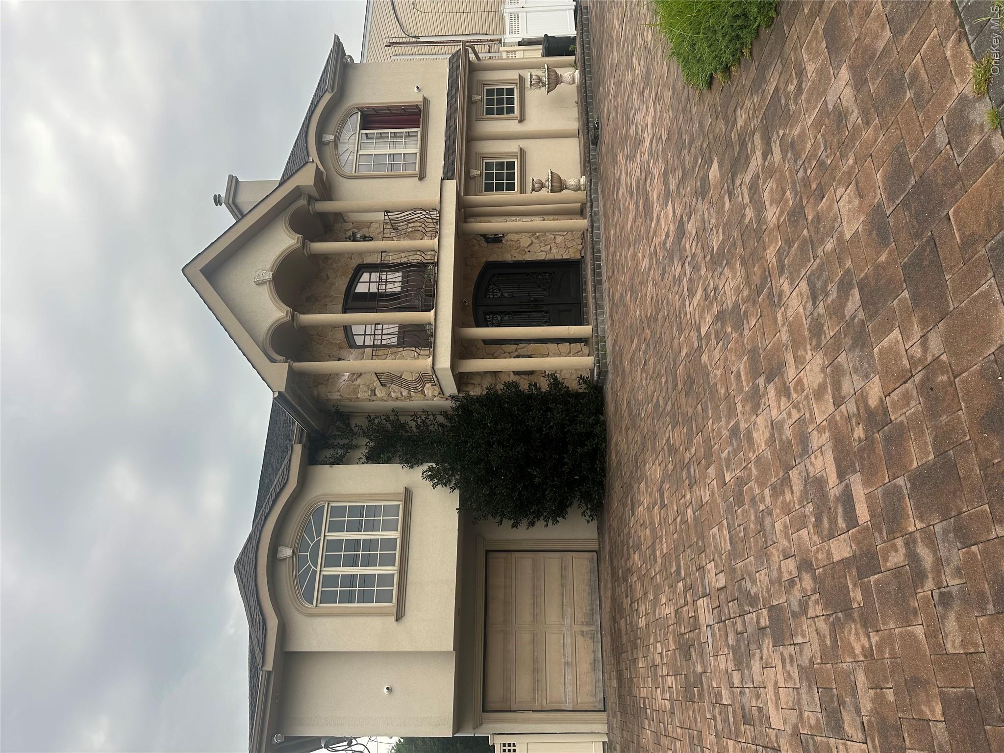 1st image of 2829 Judith Dr, Hempstead, NY 11710 | MLS# 1041329