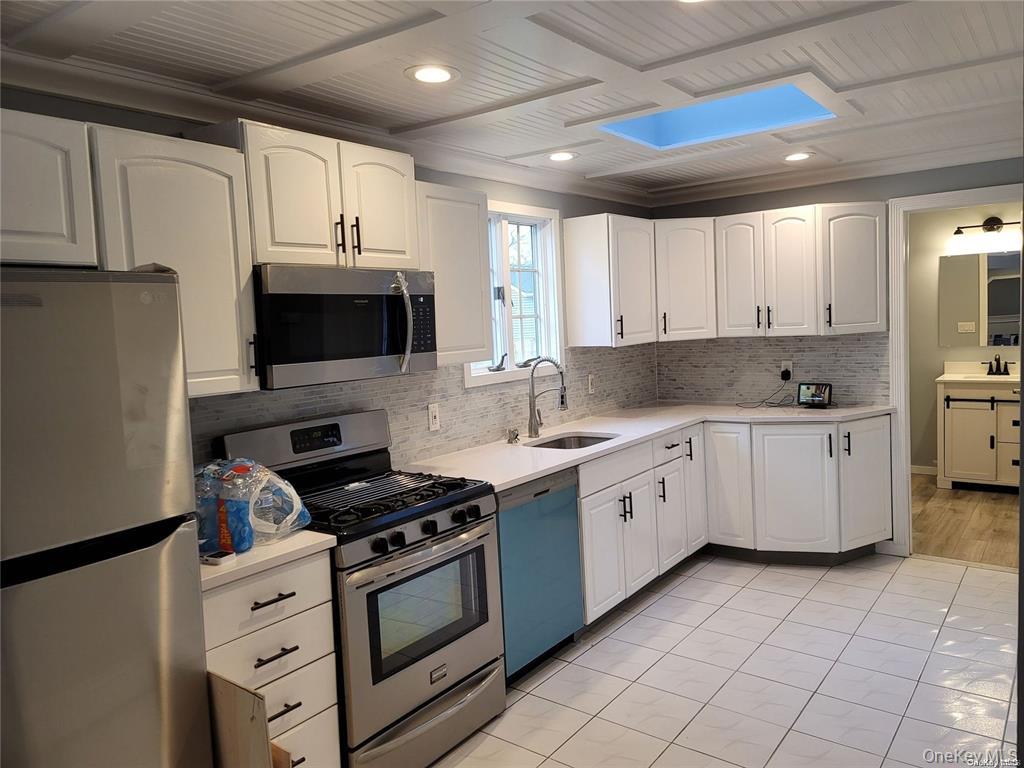 2nd image of 11 Knapp Rd, Brookhaven, NY 11951 | MLS# 1041332
