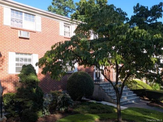 3rd image of 513 Woodland Hills Rd, White Plains, NY 10603 | MLS# 1041333