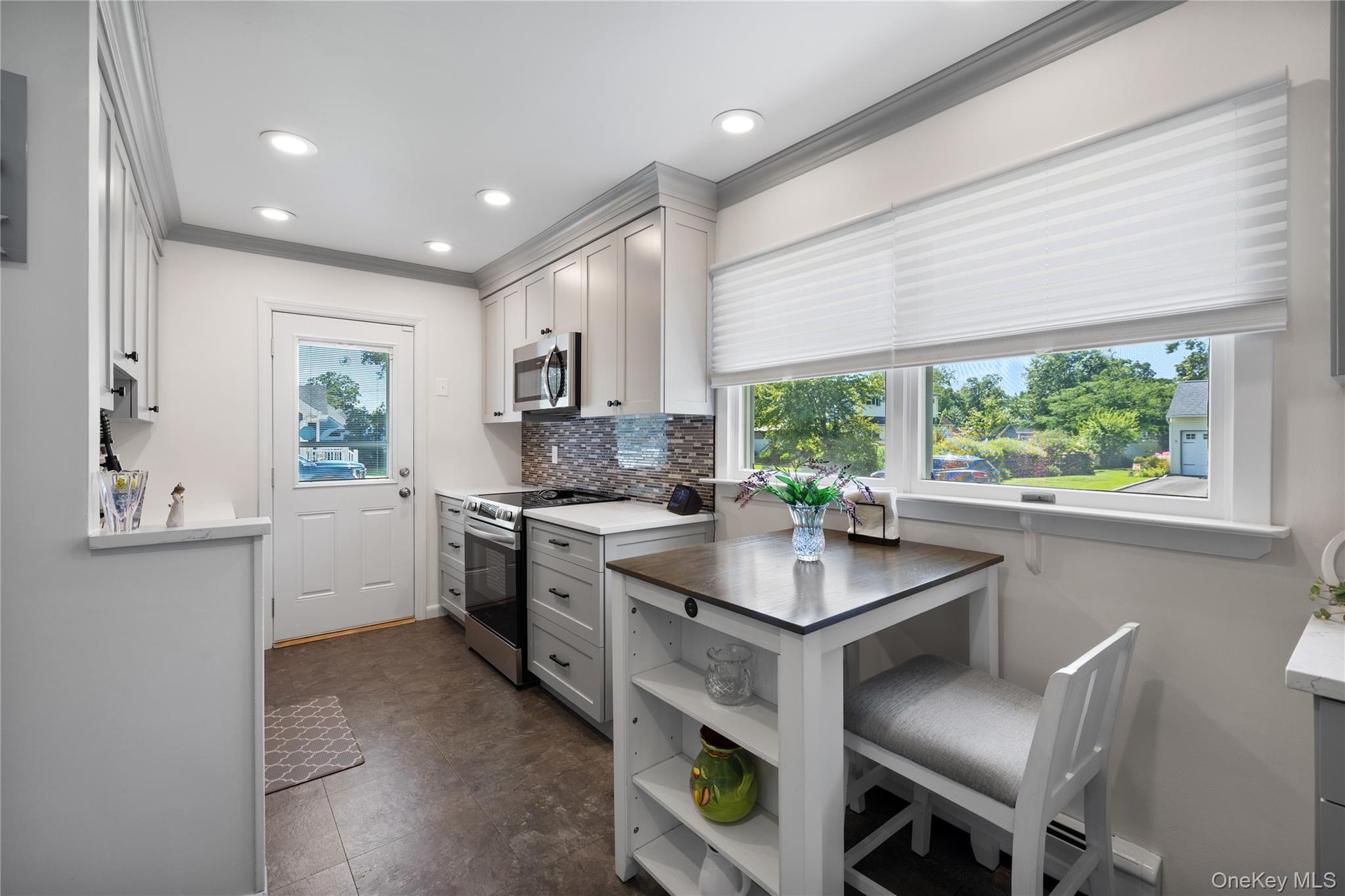 3rd image of 13 Westwood Dr, Babylon, NY 11703 | MLS# 1041339