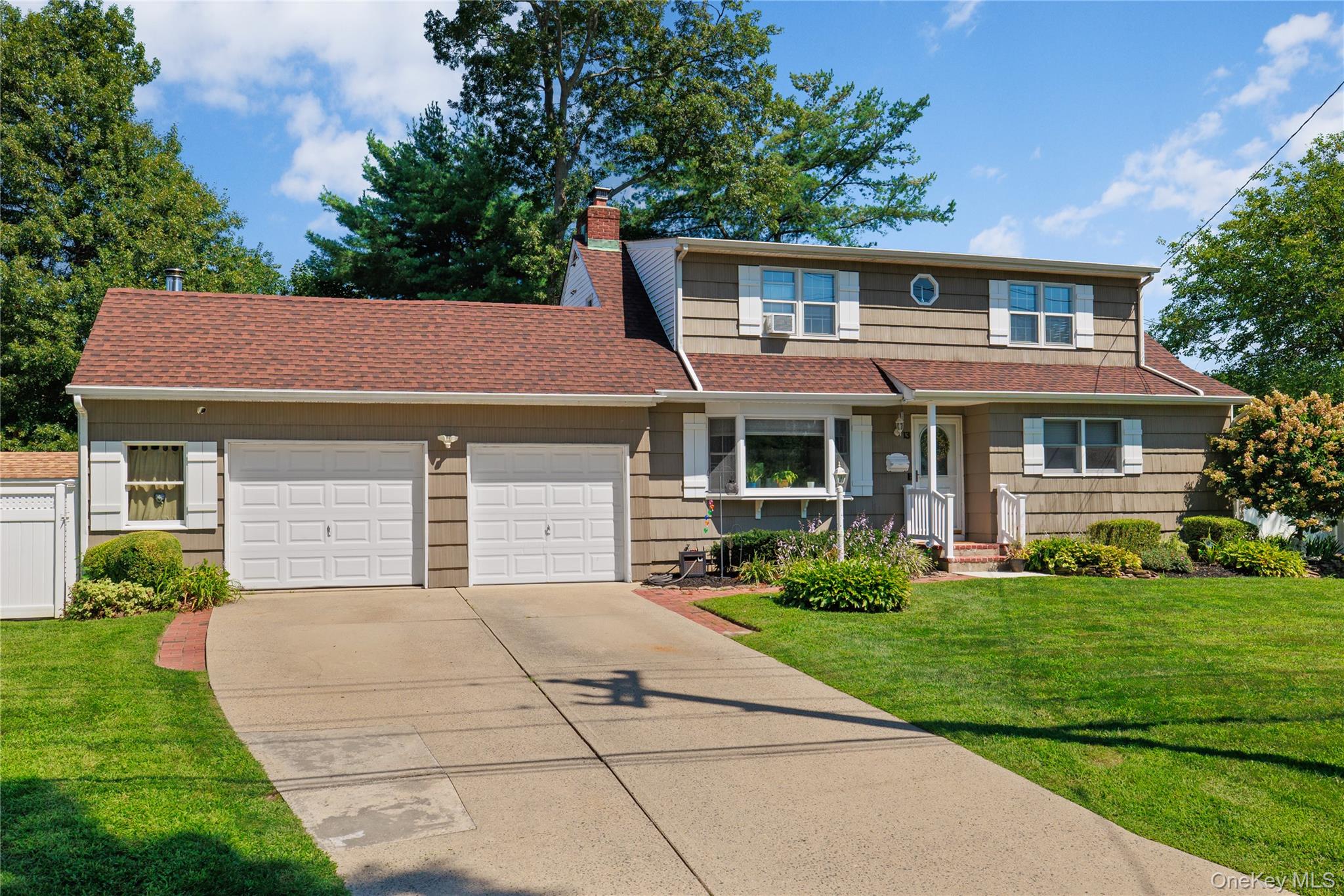 1st image of 13 Westwood Dr, Babylon, NY 11703 | MLS# 1041339