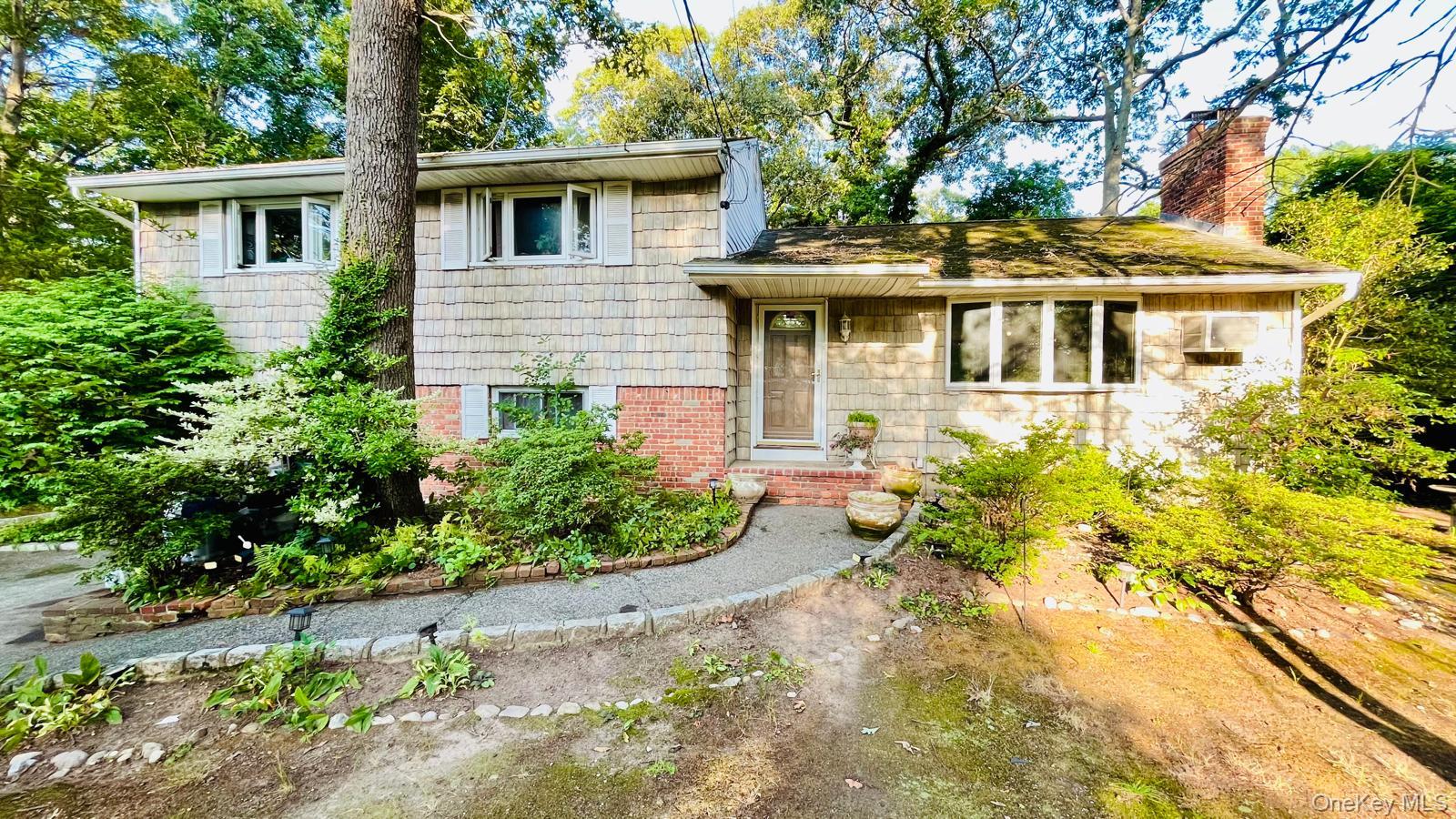 1st image of 5 Arizona Pl, Huntington, NY 11746 | MLS# 1041406