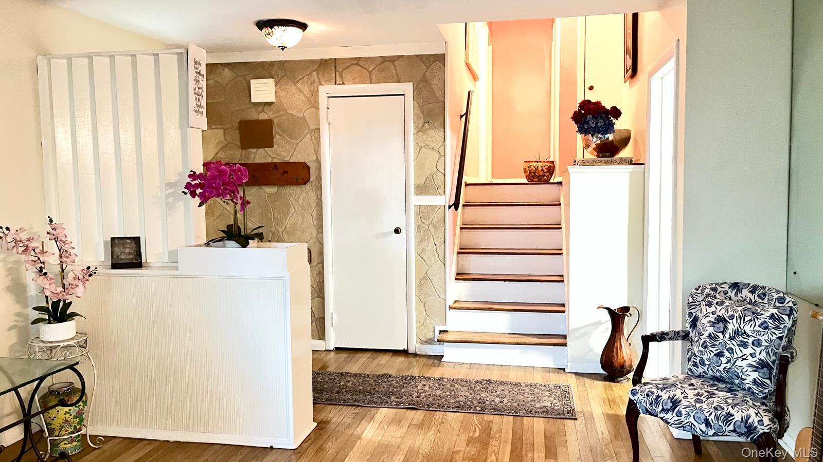 3rd image of 5 Arizona Pl, Huntington, NY 11746 | MLS# 1041406