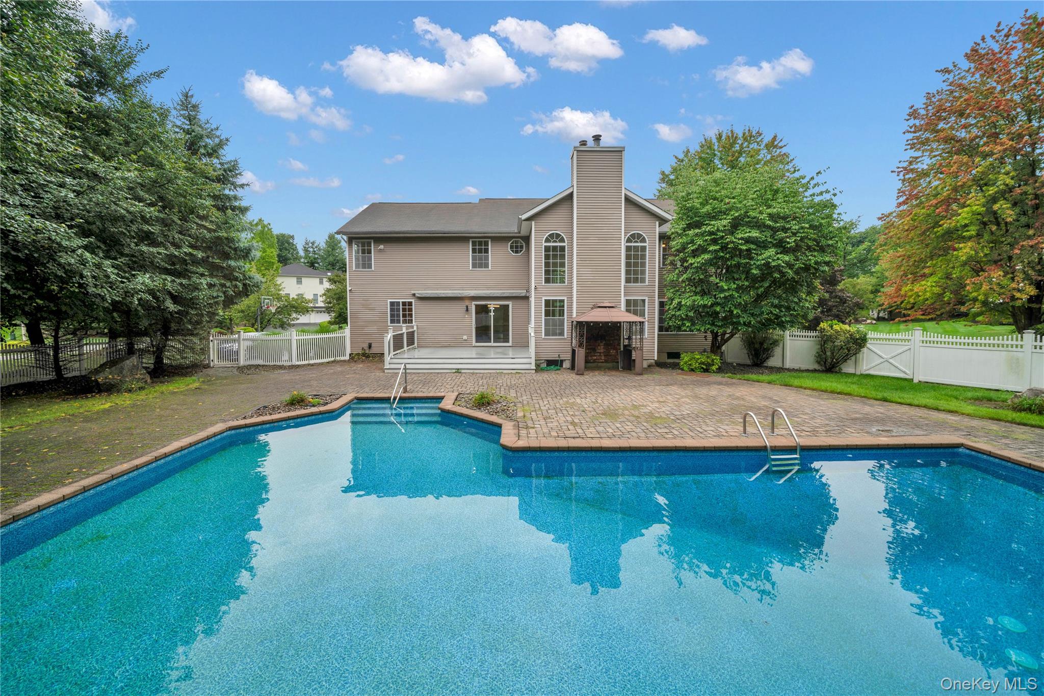 Photo 4 of Single family home for sale at 9 Gooler Ct, Stony Point, NY 10980 | MLS# 1041603 | Listing updated on 2026-09-05