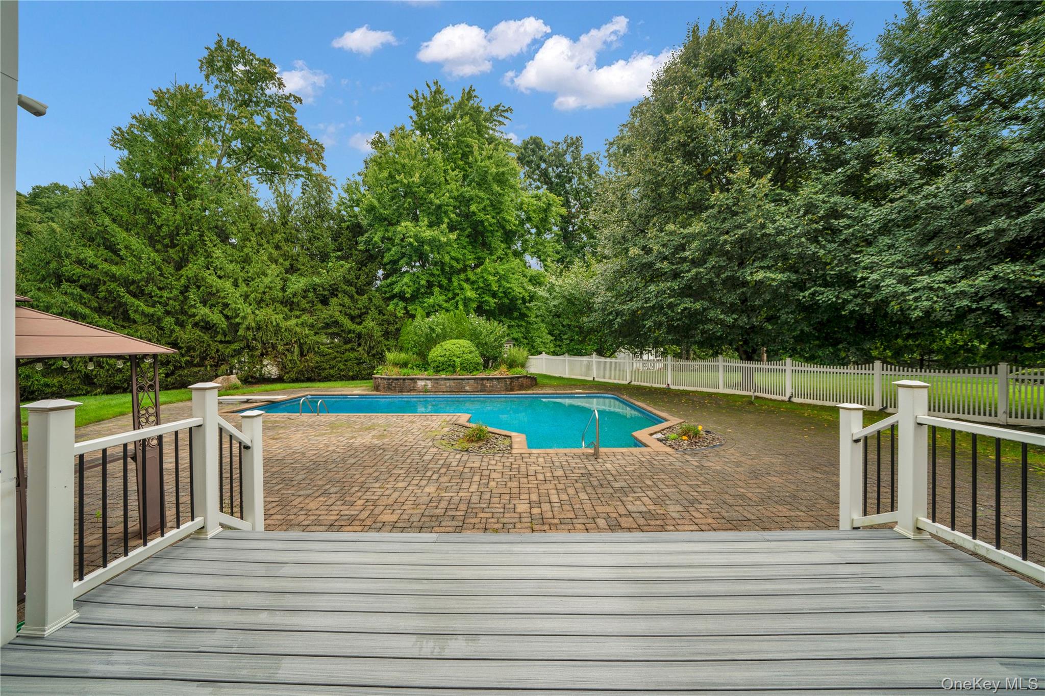 Photo 5 of Single family home for sale at 9 Gooler Ct, Stony Point, NY 10980 | MLS# 1041603 | Listing updated on 2026-09-05