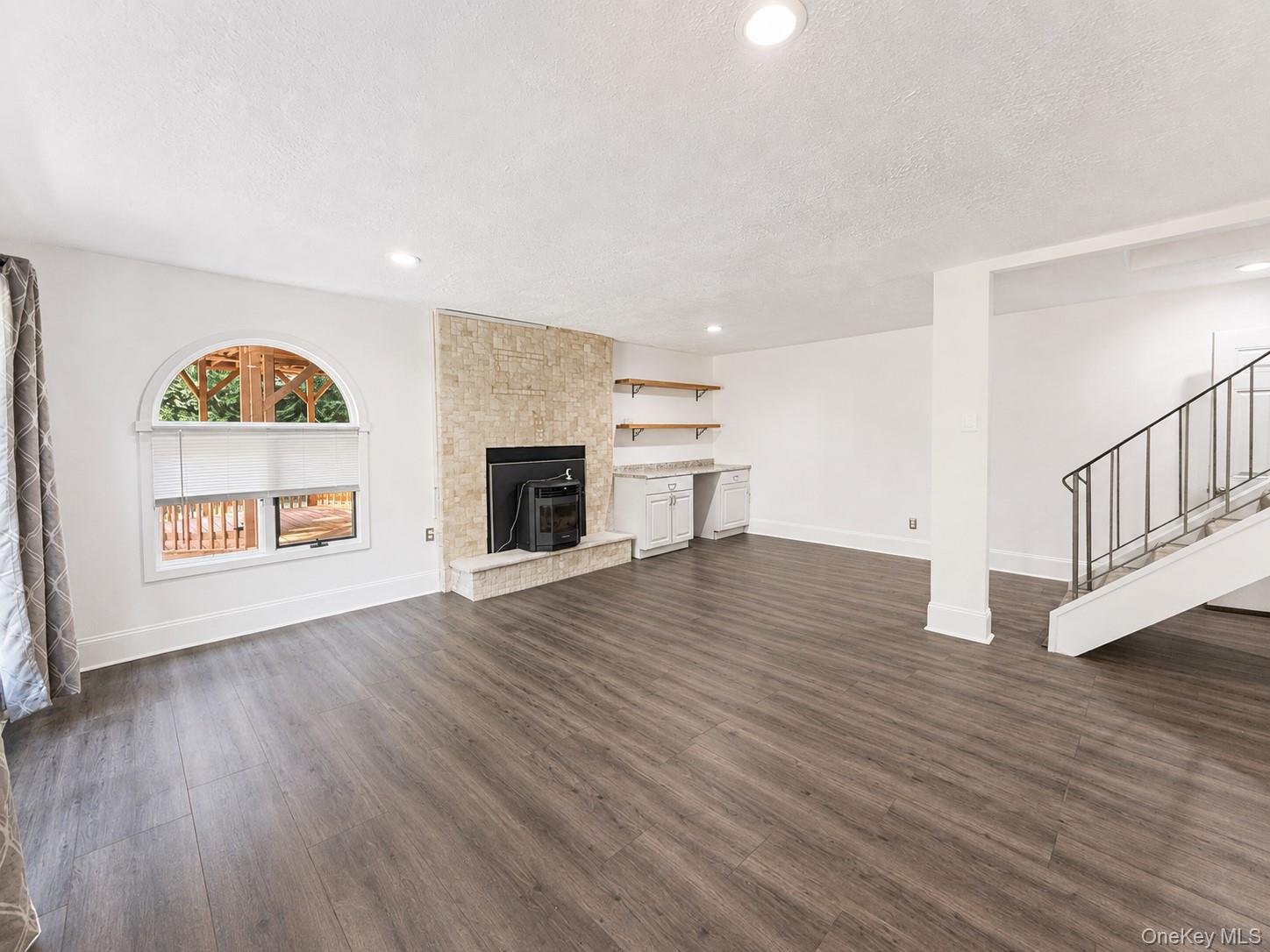 Photo 3 of Single family home for sale at 33 Buckingham Cir, Thompson, NY 12775 | MLS# 1041893 | Listing updated on 2026-09-05