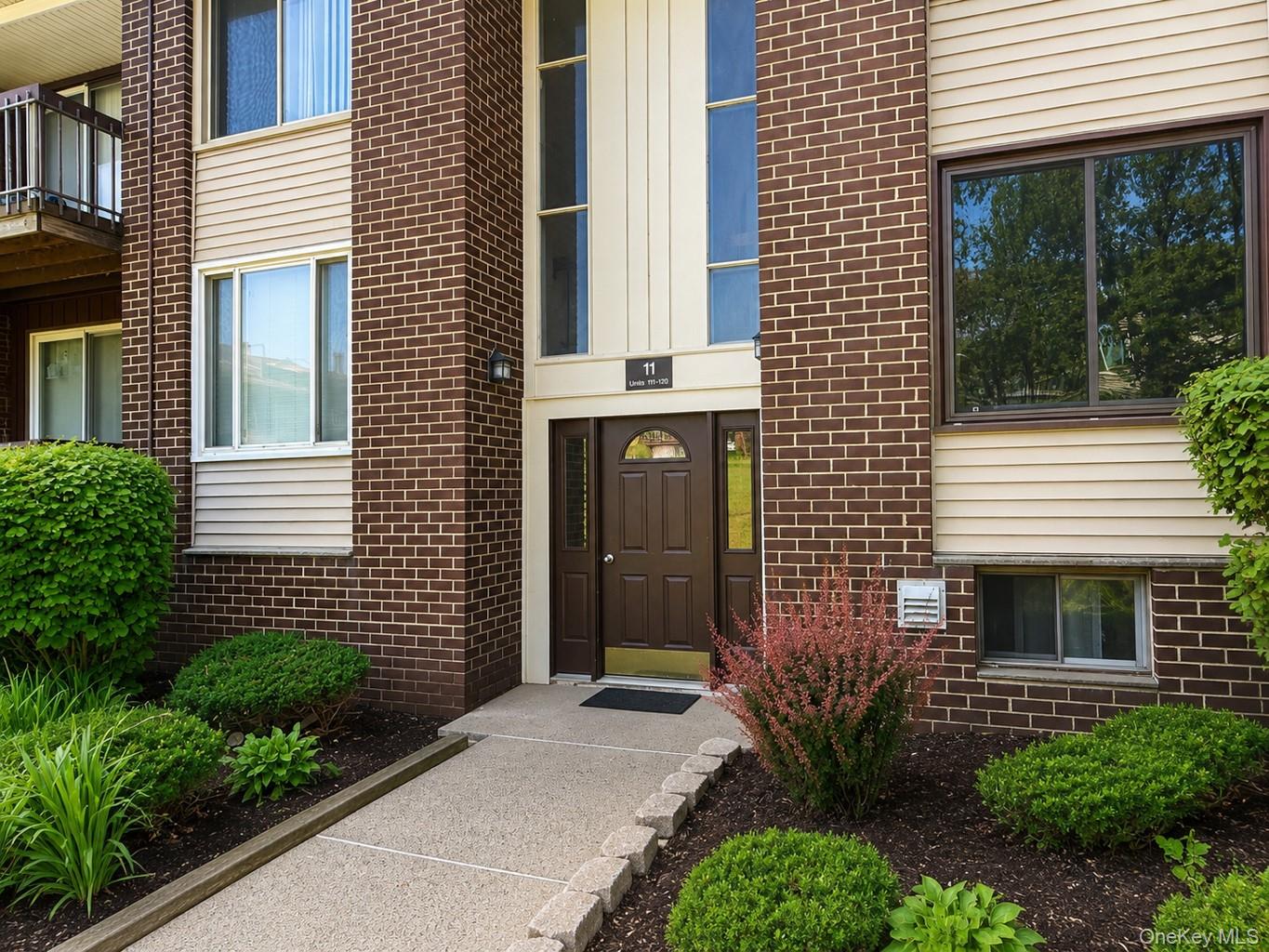 Listing Photo 4 - Condo for sale in building located at 119 Country Clb Ln, Haverstraw, NY 10970