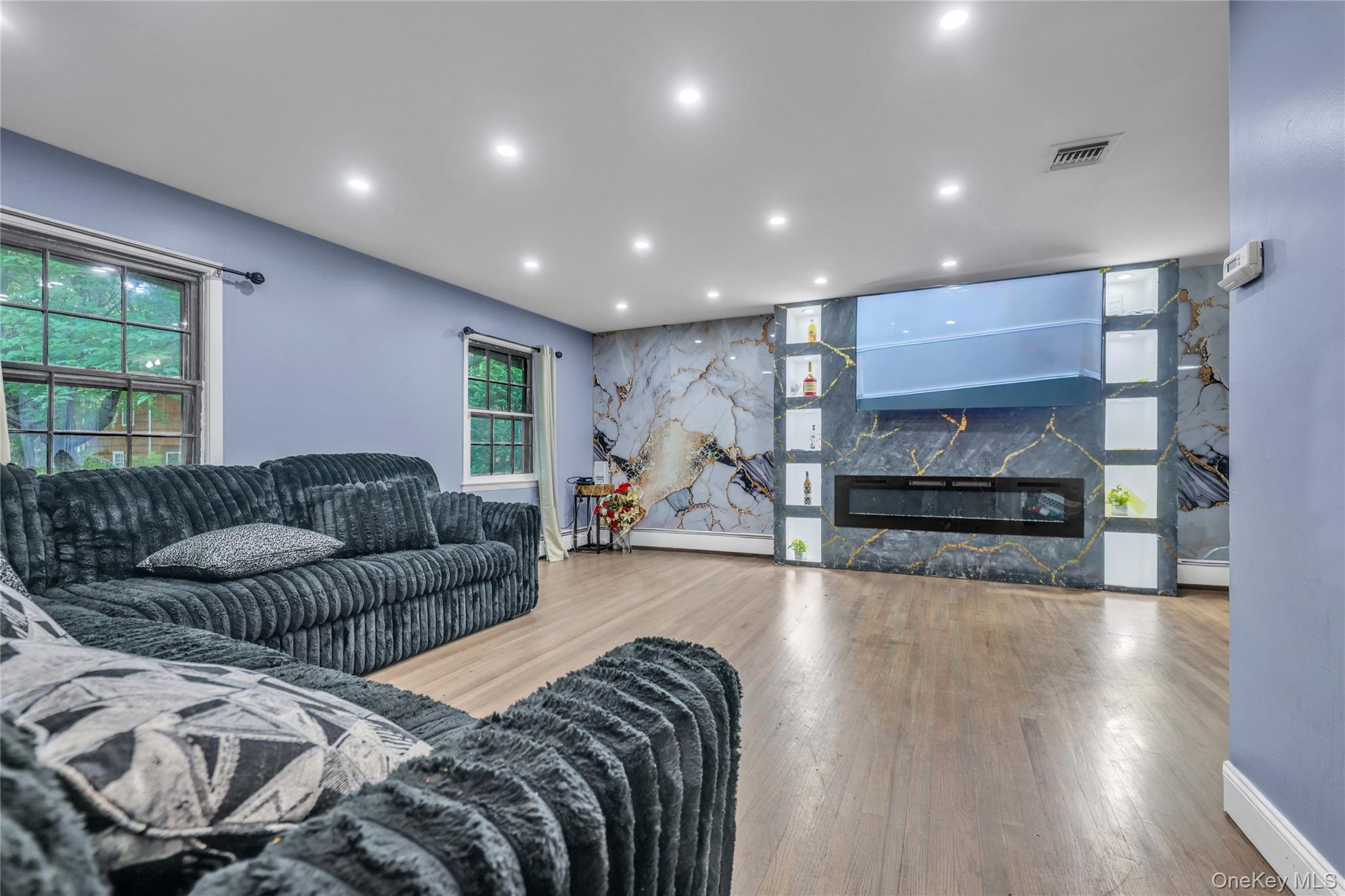 Photo 3 of Single family home for sale at 6 Arrow Ln, Clarkstown, NY 10956 | MLS# 1043082 | Listing updated on 2026-09-05