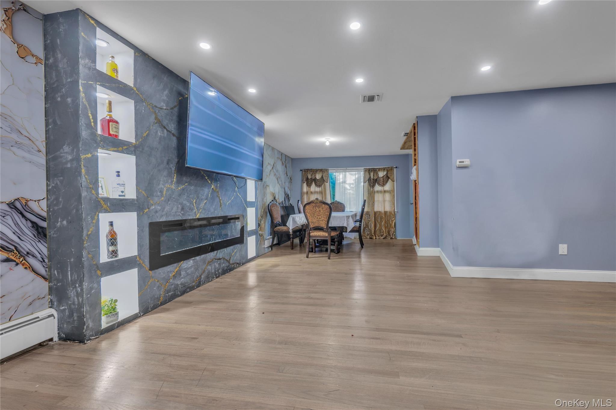 Photo 5 of Single family home for sale at 6 Arrow Ln, Clarkstown, NY 10956 | MLS# 1043082 | Listing updated on 2026-09-05