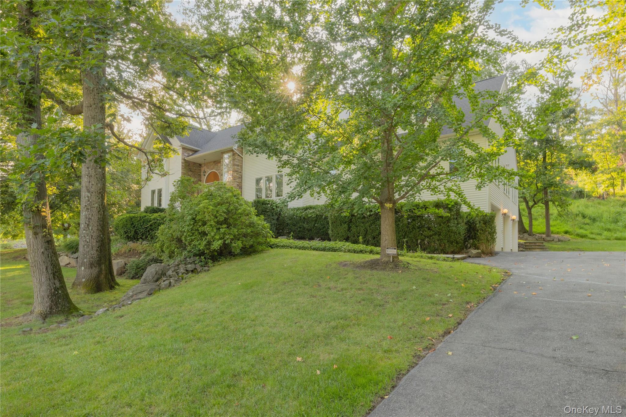 Photo 2 of Single family home for sale at 11 Hawk Nest Rd, Stony Point, NY 10986 | MLS# 1044541 | Listing updated on 2026-09-02