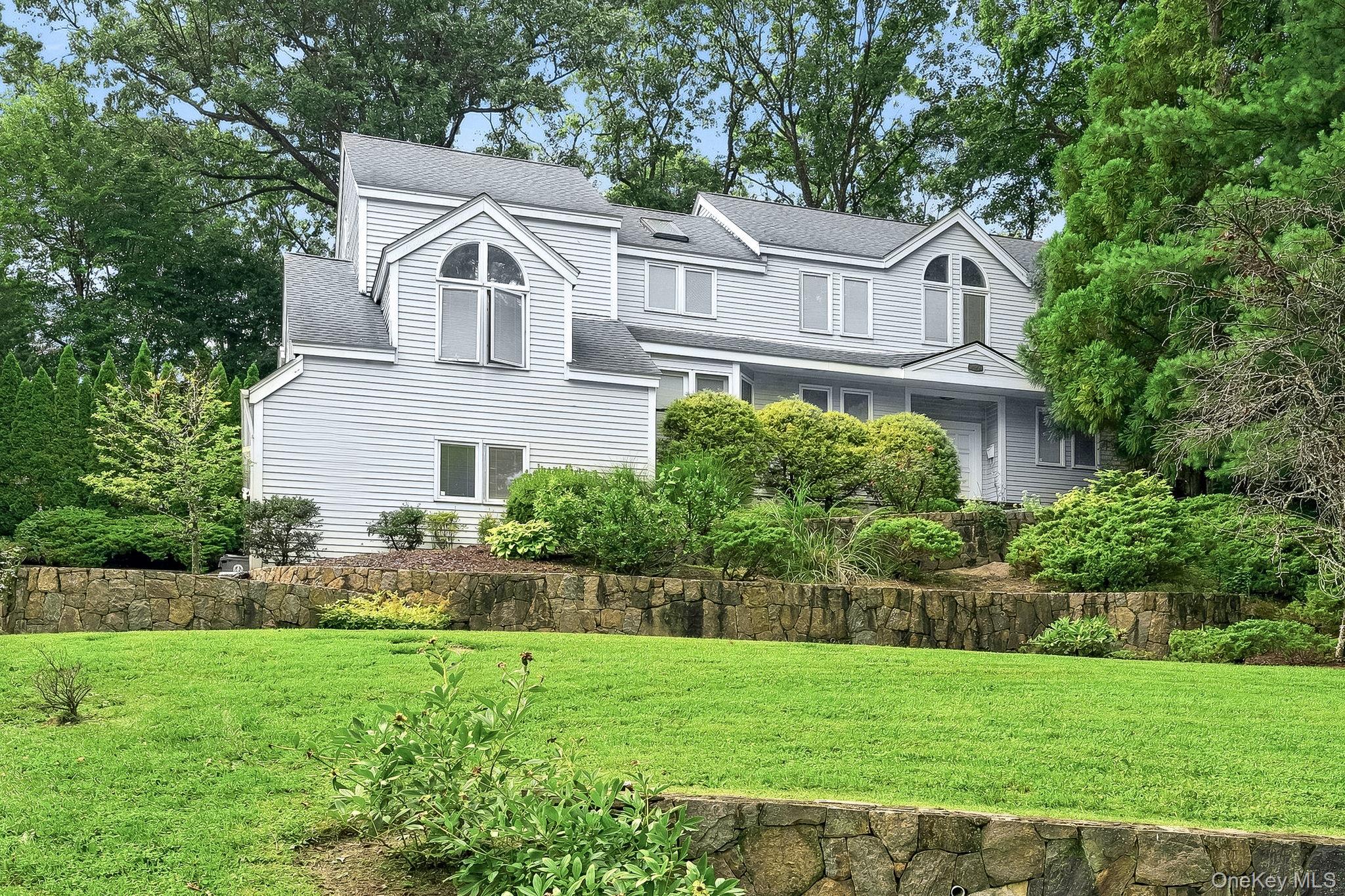 Photo 4 of Single family home for sale at 35 Highridge Rd, Greenburgh, NY 10530 | MLS# 1044854 | Listing updated on 2026-09-04